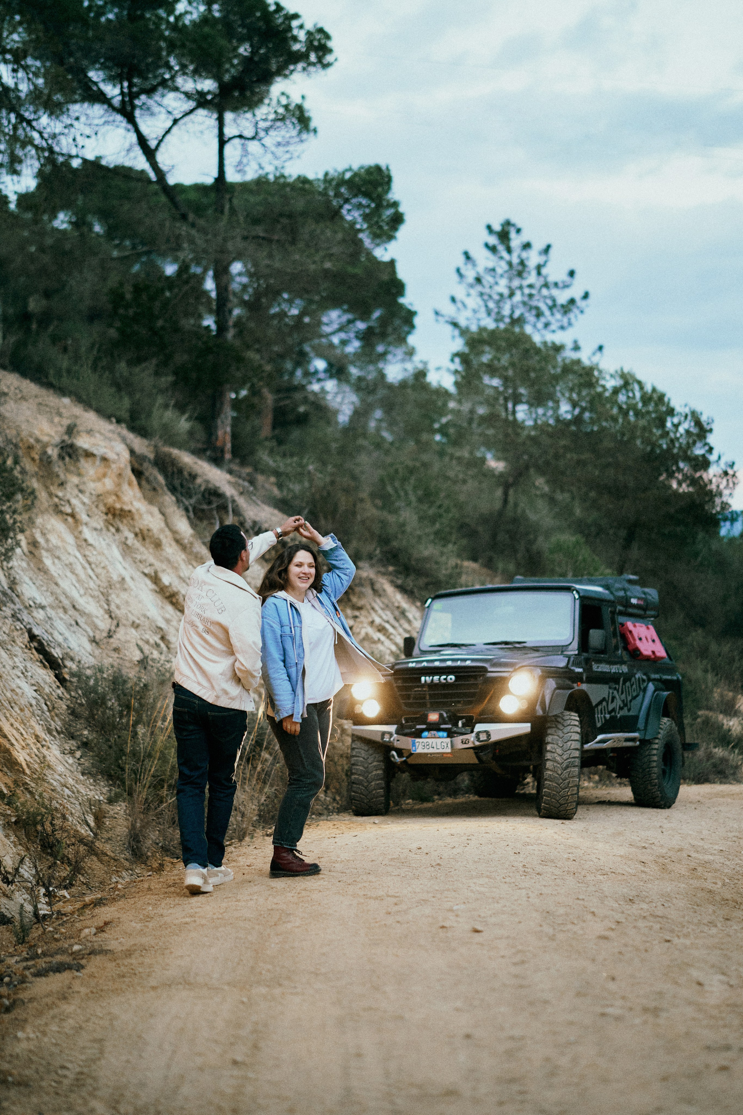 Луис и Лена. Машина. Фотограф в Барселоне Жанна Захарченко