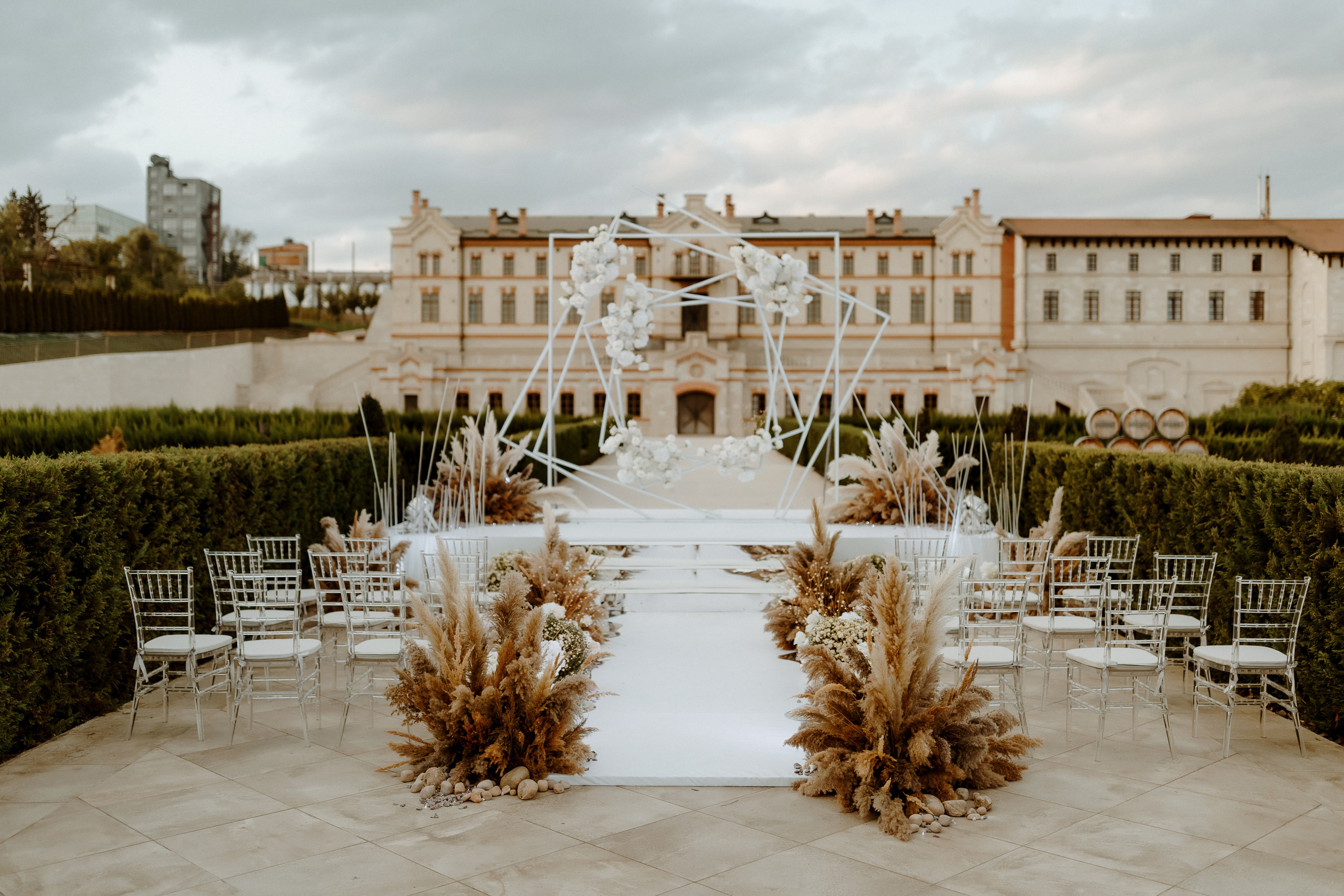 Unde suntem noi e culaore -Moldova-. Servicii Foto Video în Chișinău și Europa ID-Brothers