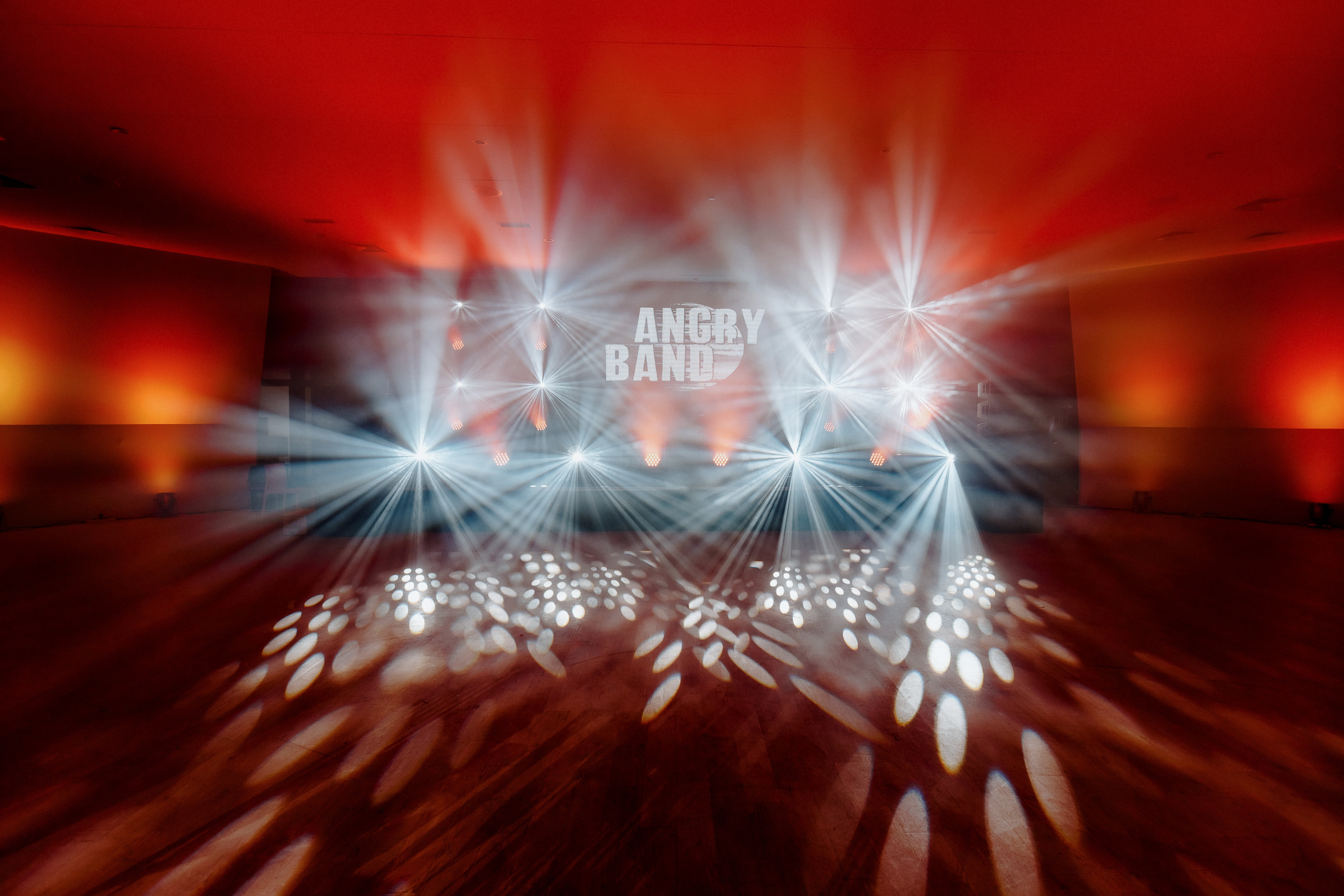 Unde suntem noi e culaore -Moldova-. Servicii Foto Video în Chișinău și Europa ID-Brothers