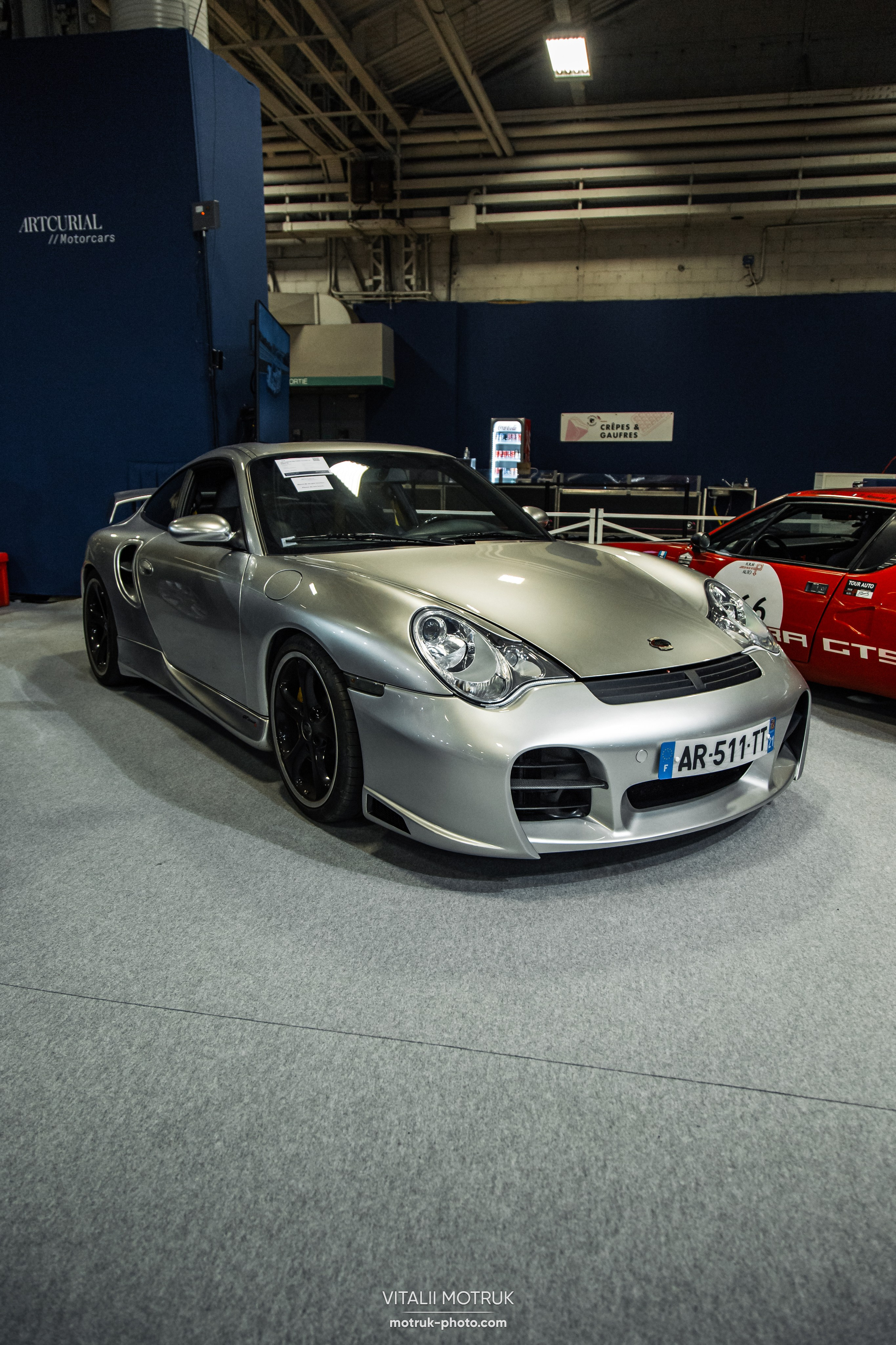 Retromobile 2023. Photographer in Paris — Vitalii Motruk