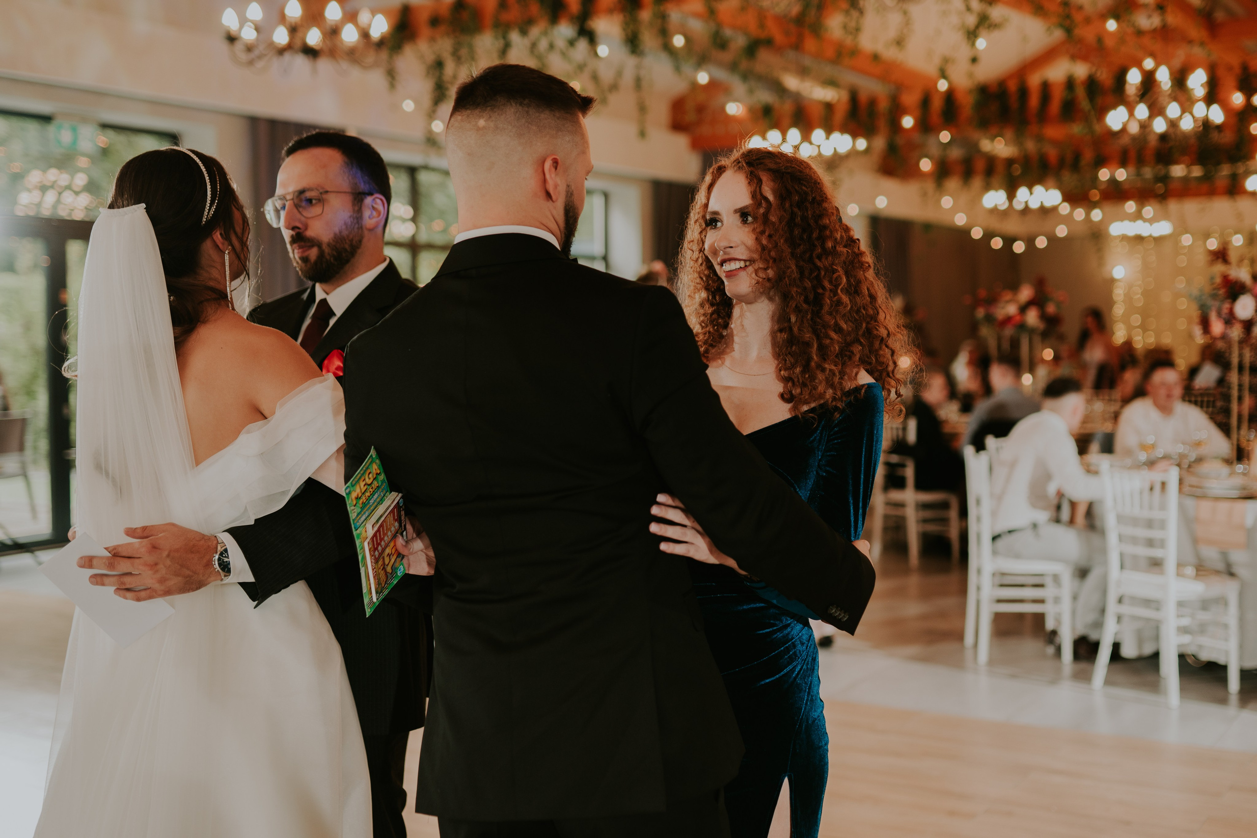 Sala Koralowa w Jaworzu: Opowieść o ślubie Nikoli i Kacpra. Karkowskafoto - fotografia miłości