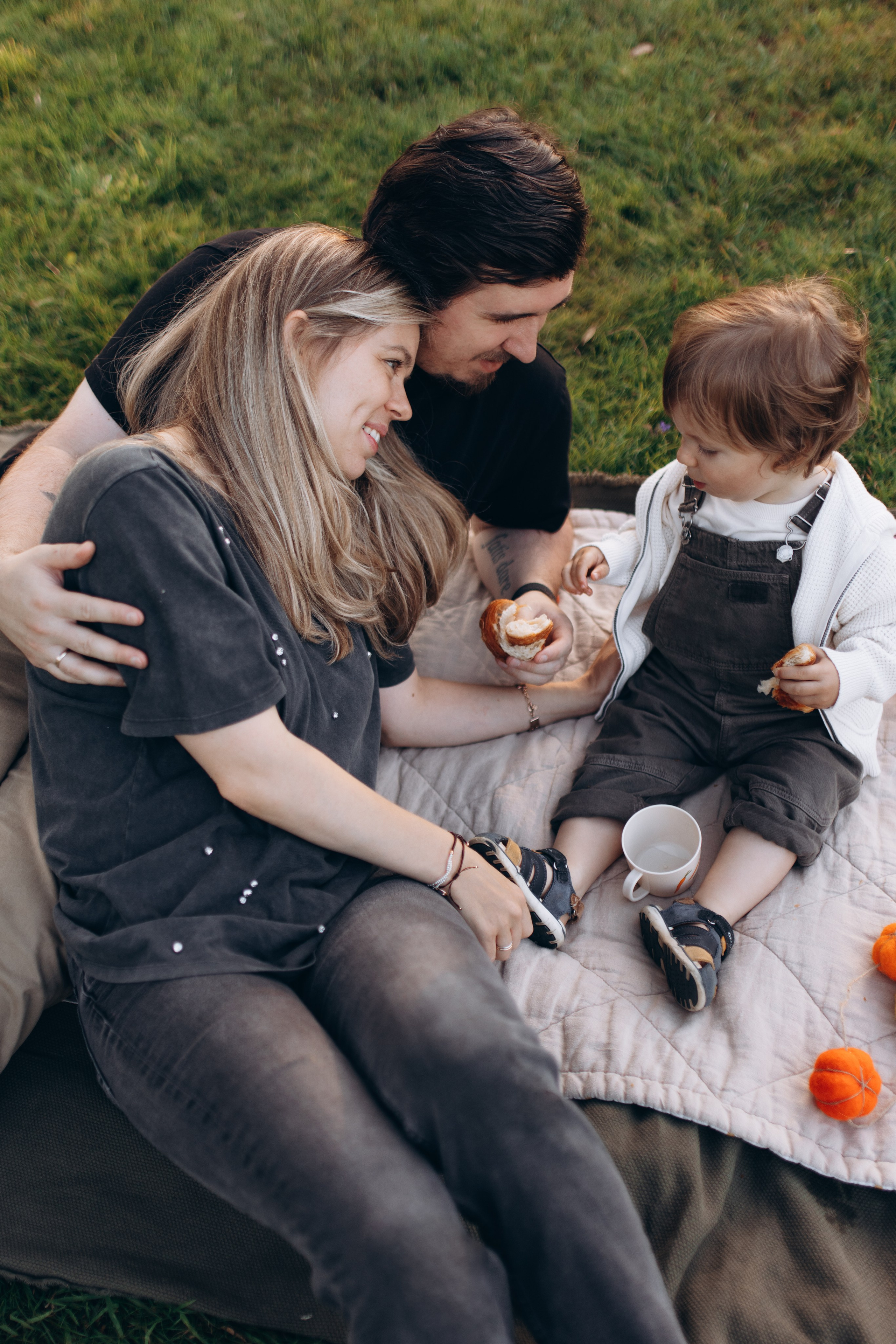 Maksim with parents (Queen Elizabeth Olympic park). Anastasia Klink, Photographer in London