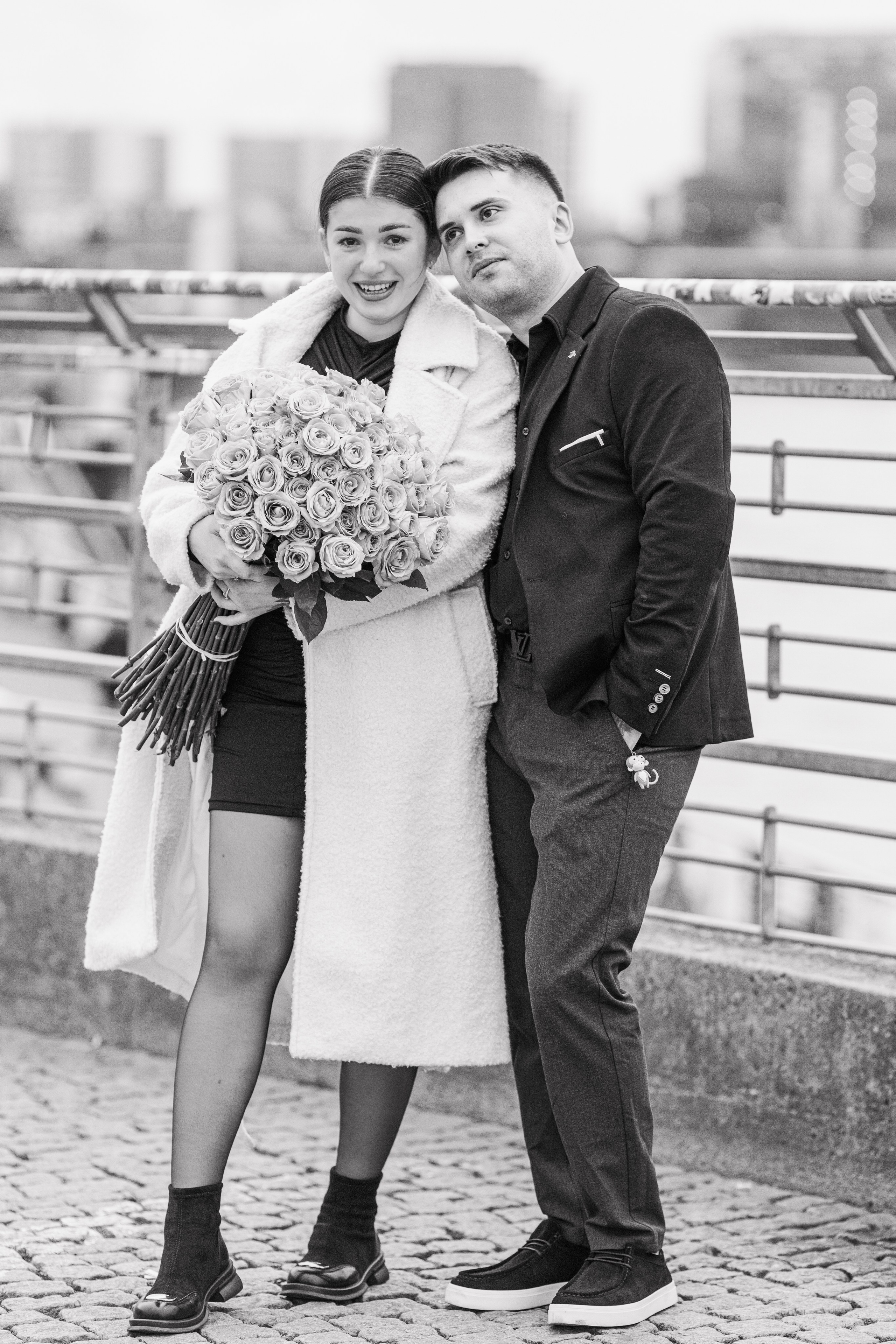 She said 'Yes'. Dienstleistungen