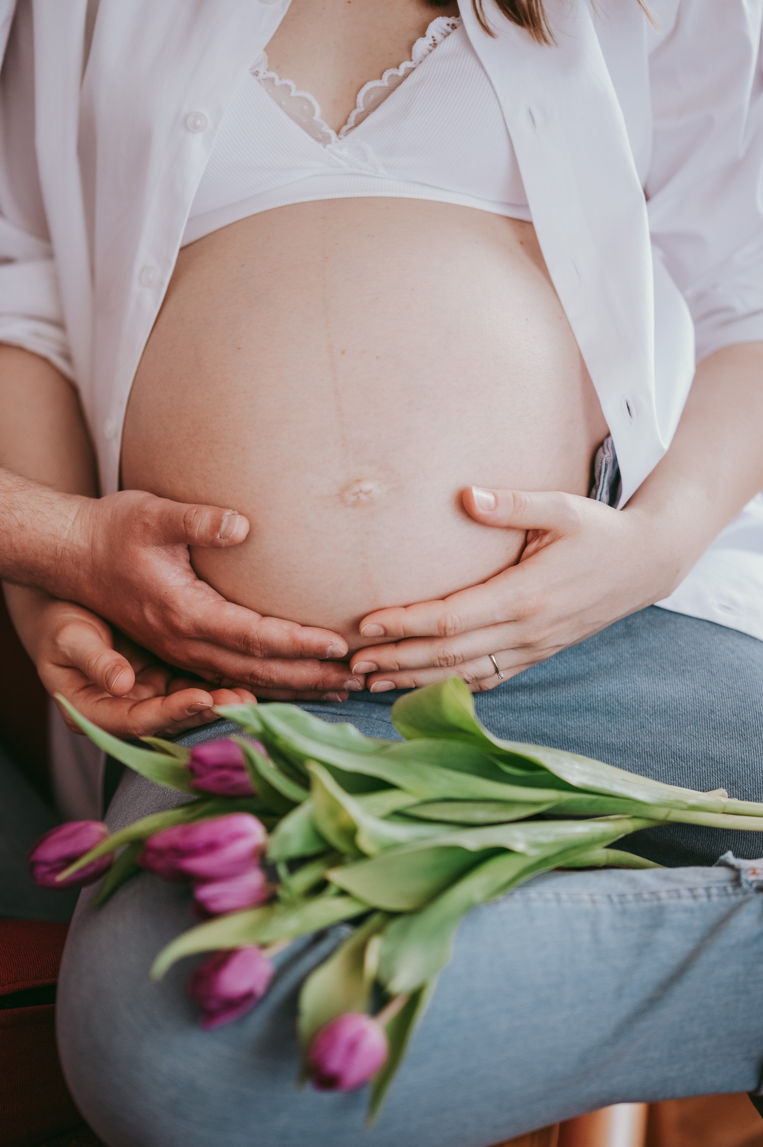 Sanja i Marko, fotografisanje trudnoce kod kuce. Deciji i porodicni fotograf u Beogradu Oksana Skendzic