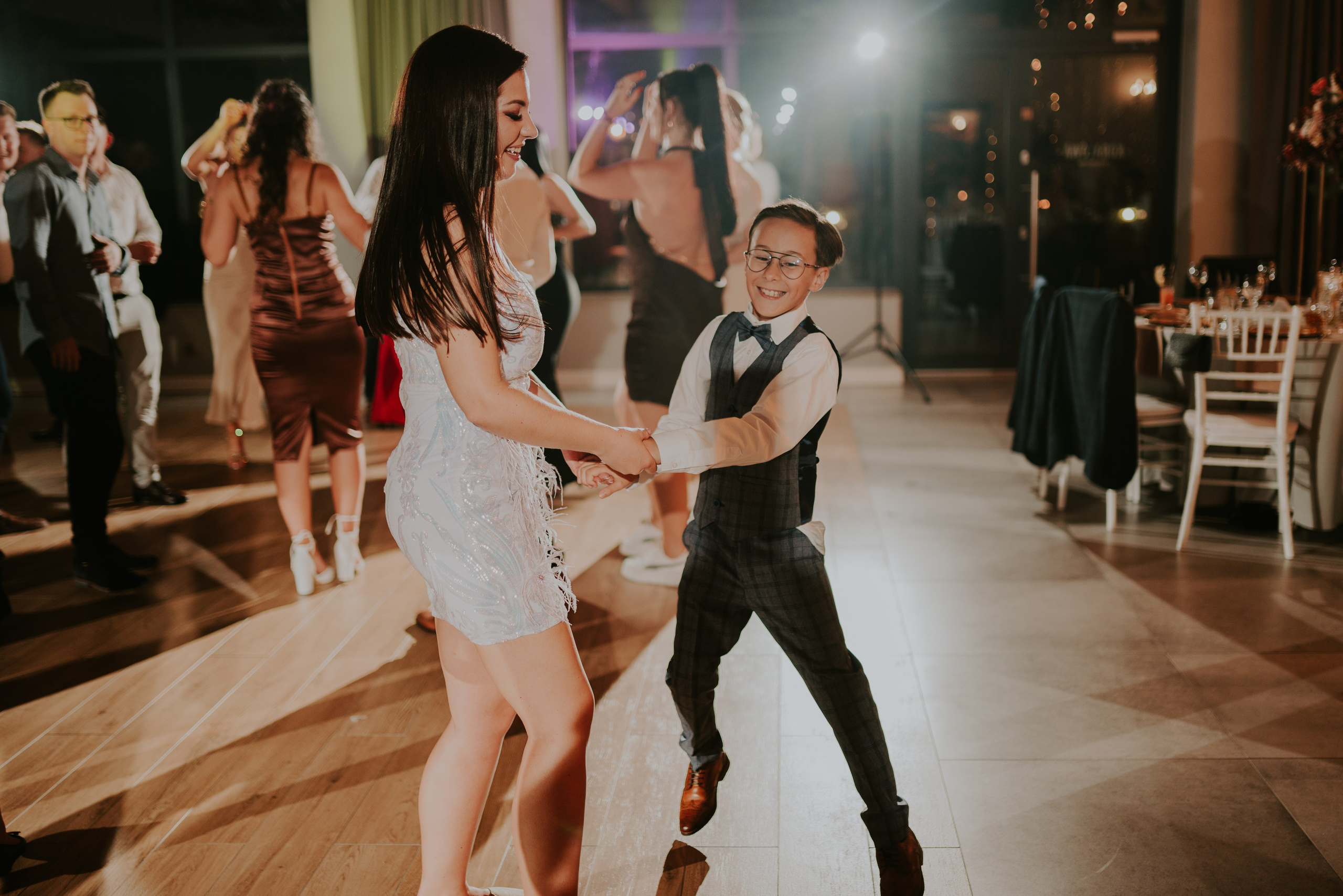 Sala Koralowa w Jaworzu: Opowieść o ślubie Nikoli i Kacpra. Karkowskafoto - fotografia miłości