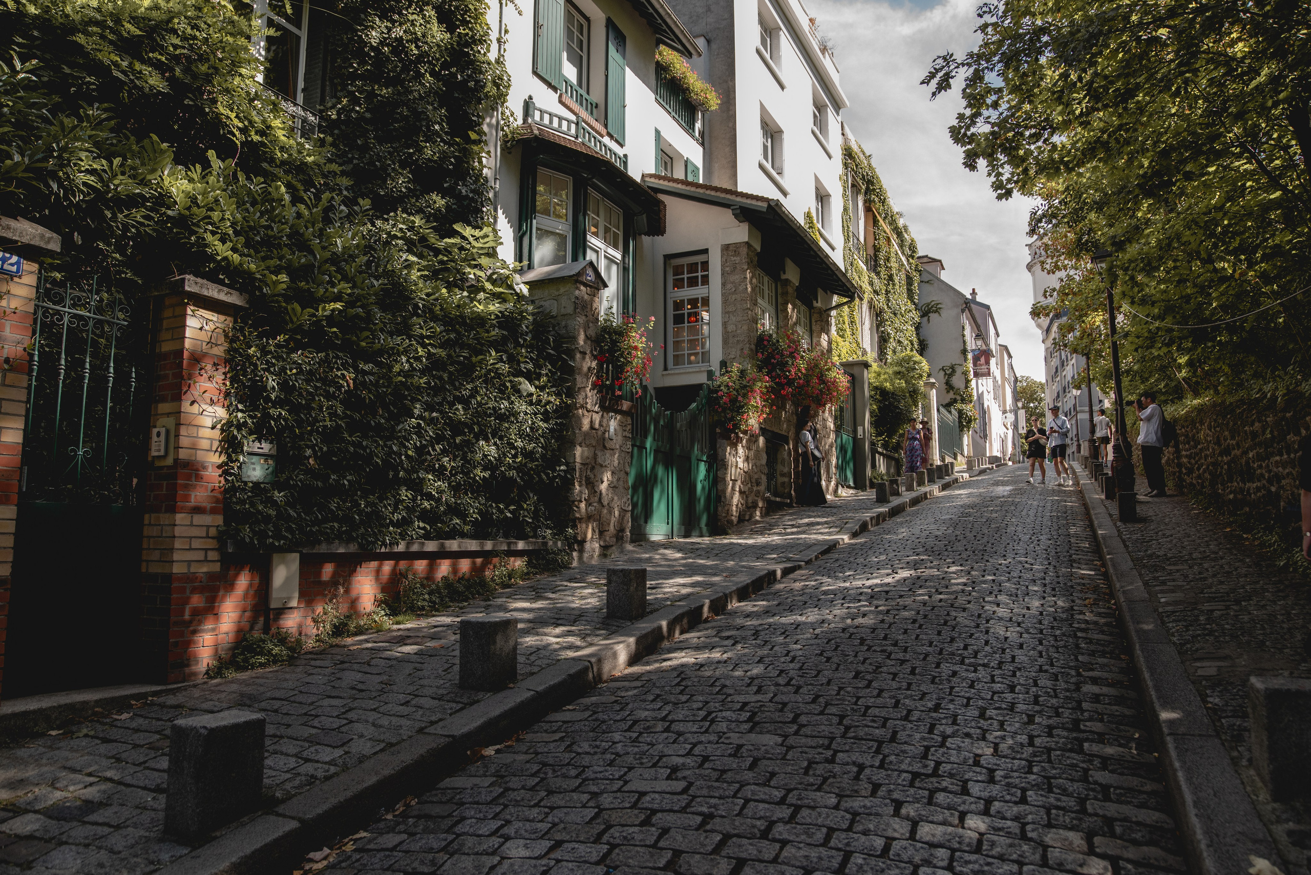 Paris. Photographe sur Cote d’Azur. Portraits de familles, couples, enfants, événements
