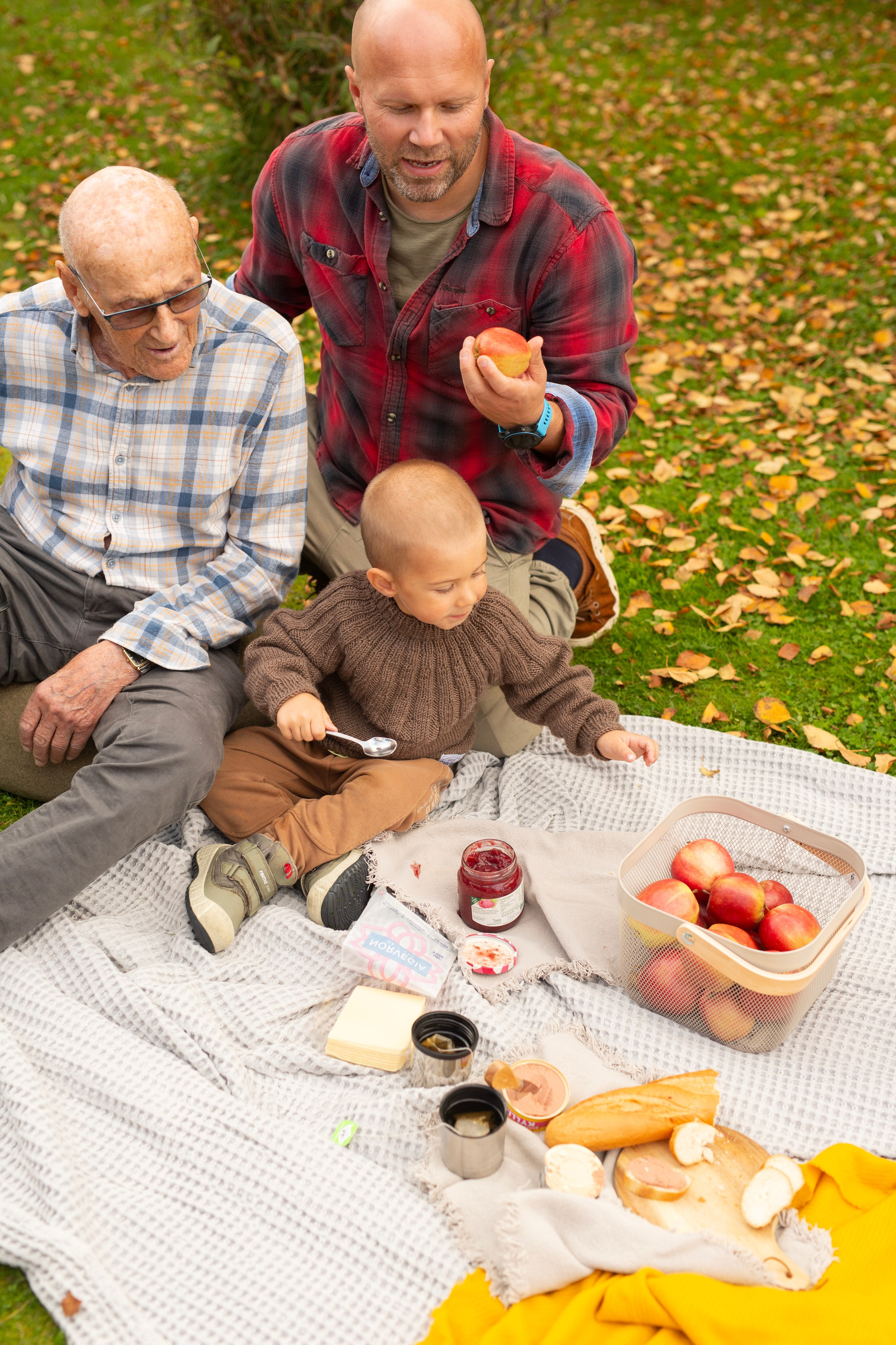 Piknick. Family and real state photographer in Haugesund Dina Vikra