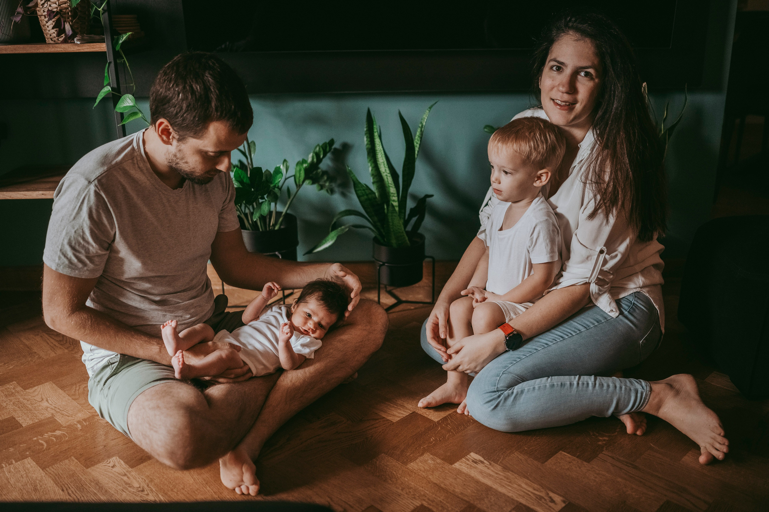 Sonja, Nikola, Lazar i Luka / porodicno fotografisanje kod kuce. Deciji i porodicni fotograf u Beogradu Oksana Skendzic