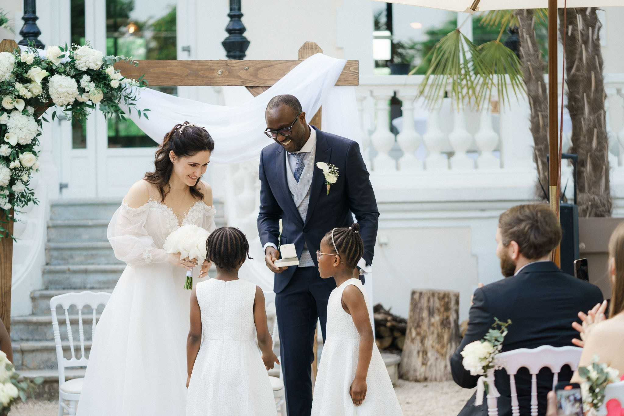 K& F, destination wedding photographer in L’Orangerie de l’Orée du Bois, France