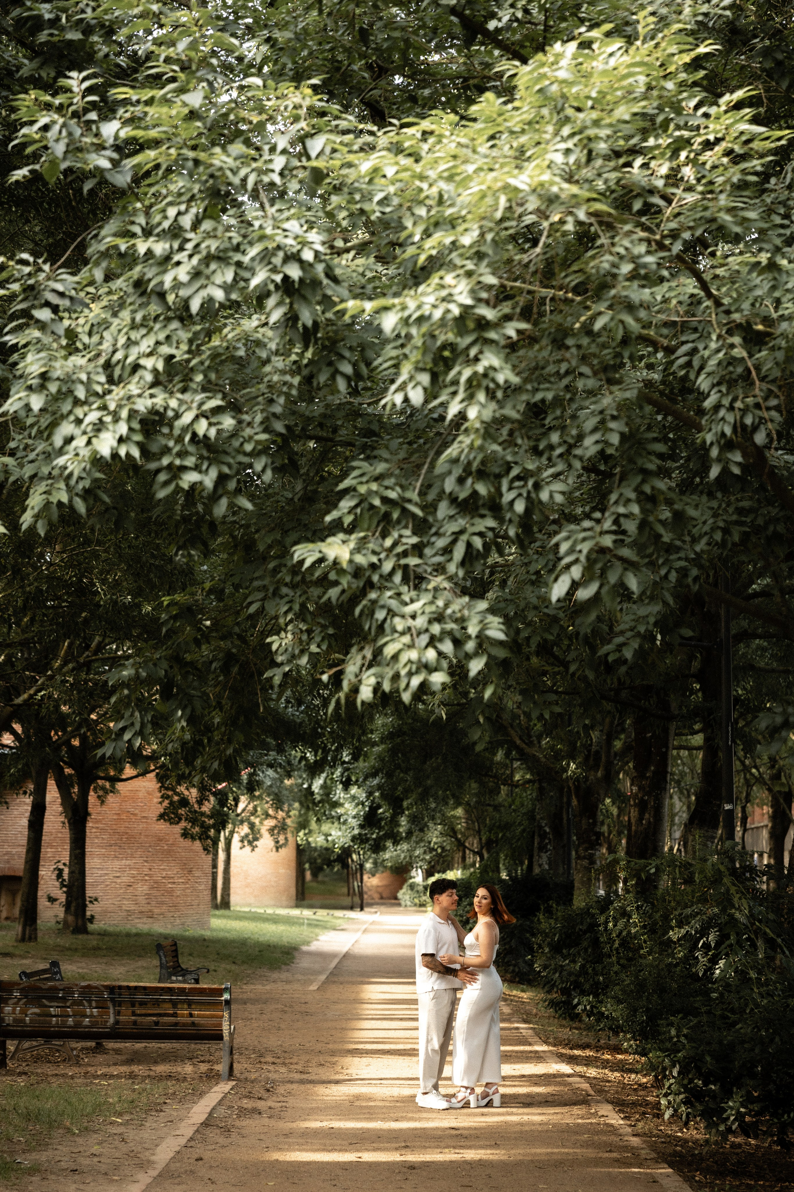 Engagement love Story in Toulouse. Eugénie Smirnova — Photographe à Toulouse et dans le Sud-Ouest