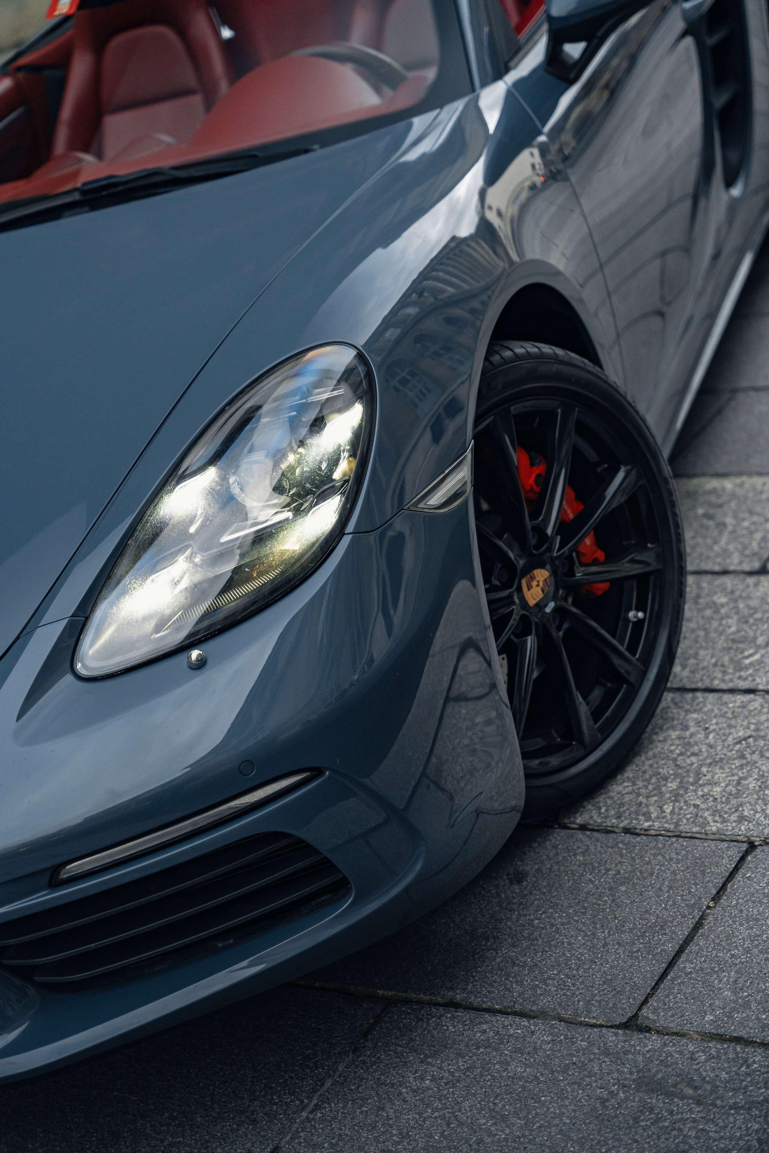 Porsche 718 Boxster. Photographer in Paris — Vitalii Motruk
