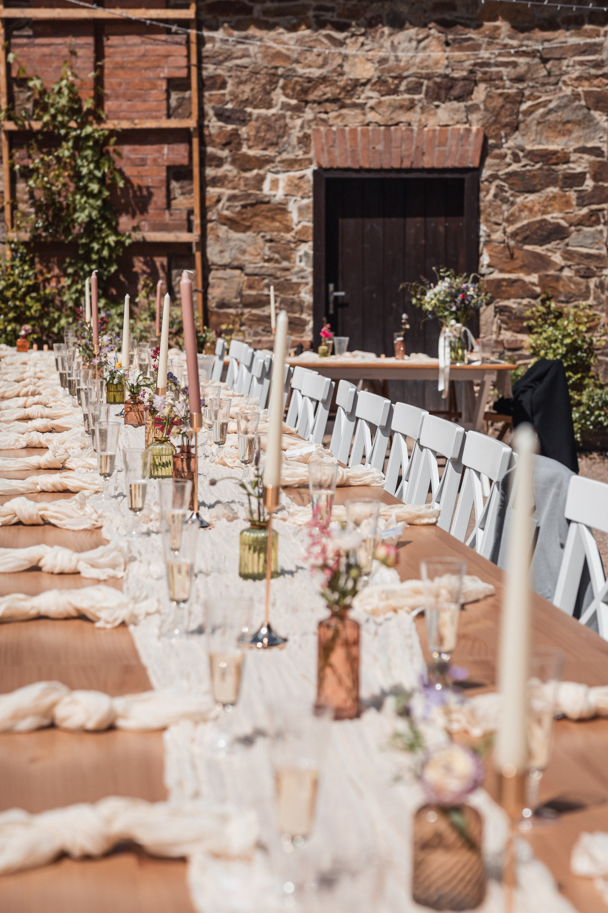Bride and Groom Photoshoot. Lifestyle and Family Photographer in Pisek Oxana Telupilova