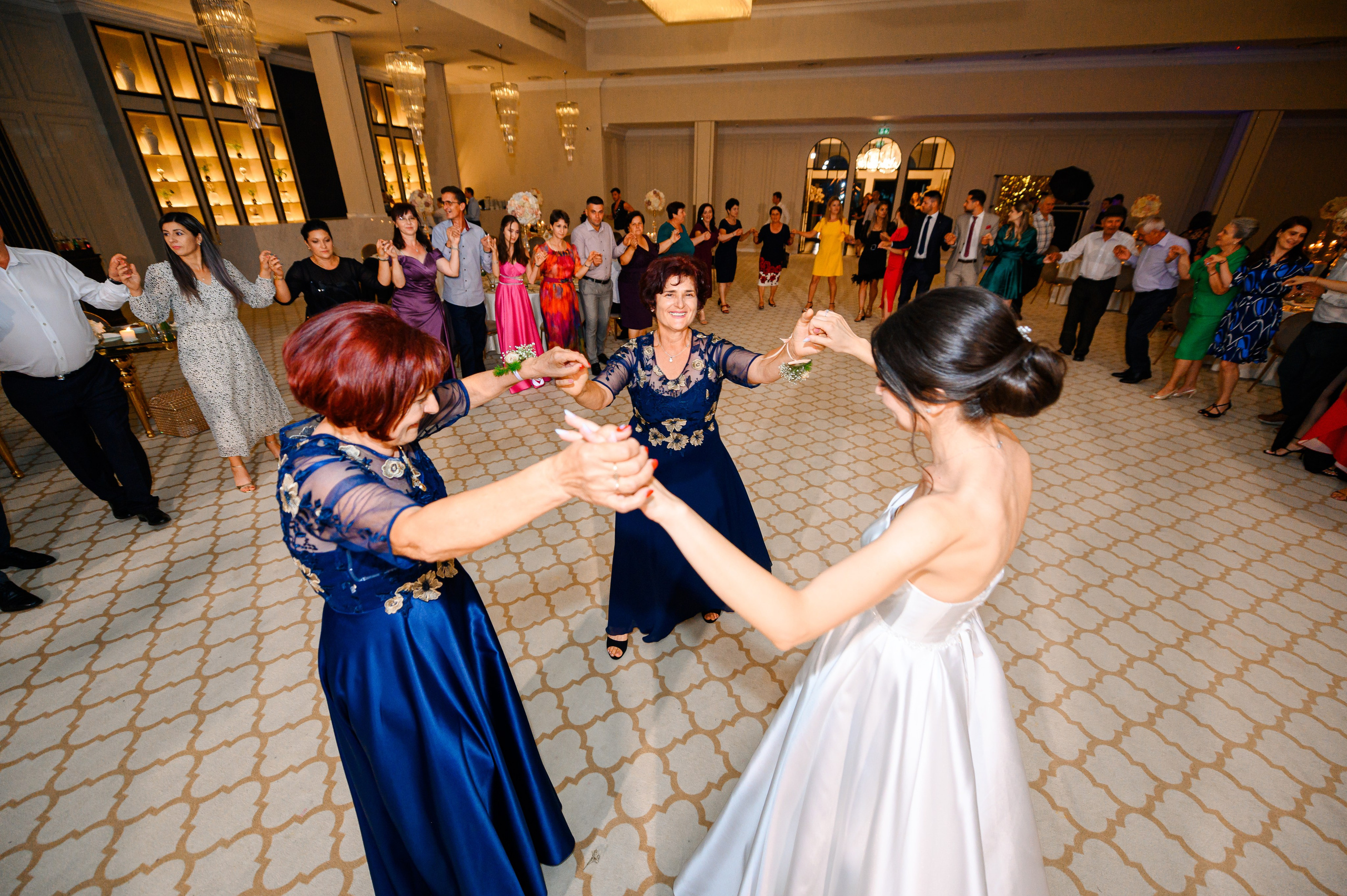 Madalina & Ovidiu. Mugurel Olteanu Fotograf