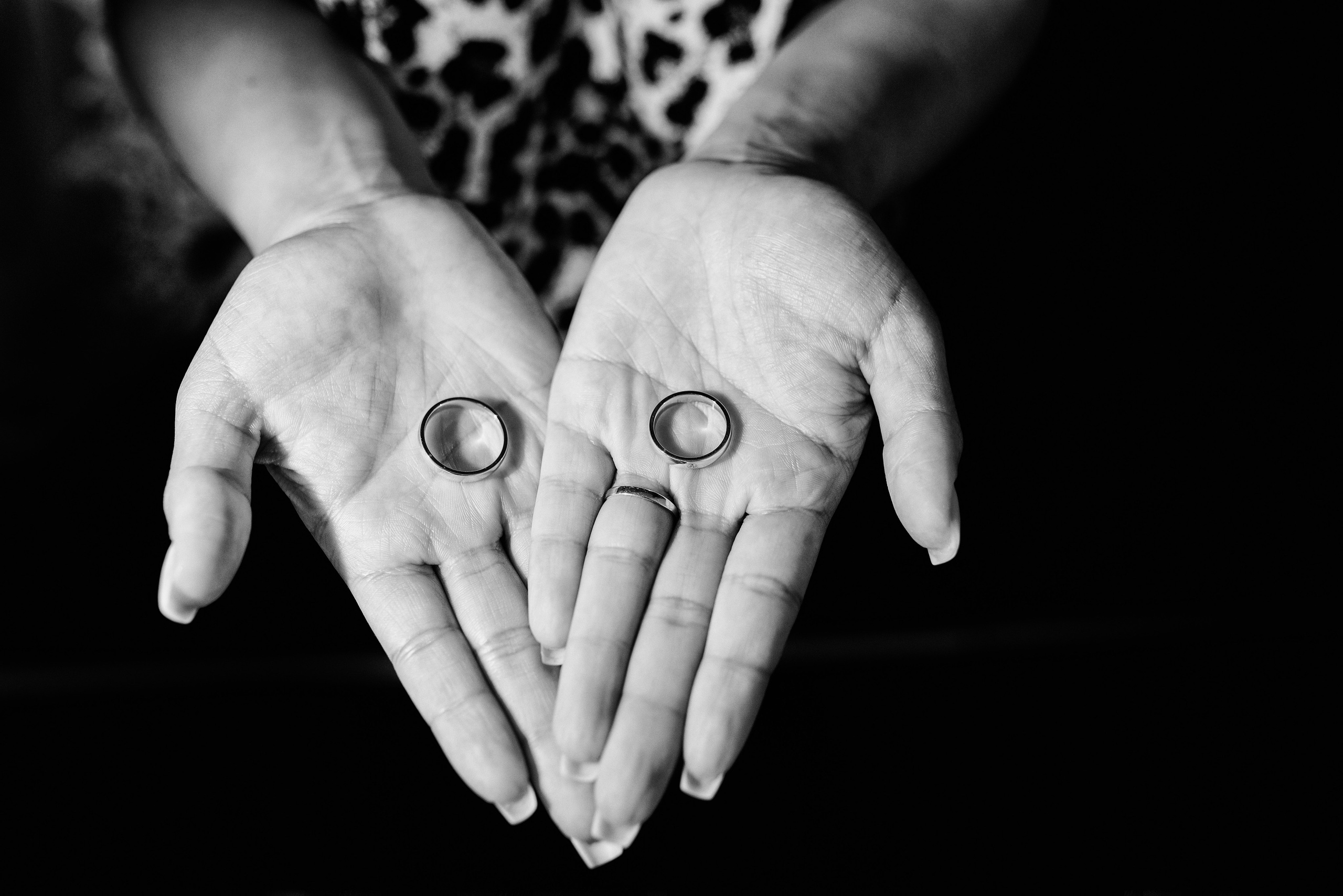 Roxana & Iulian. Acasă