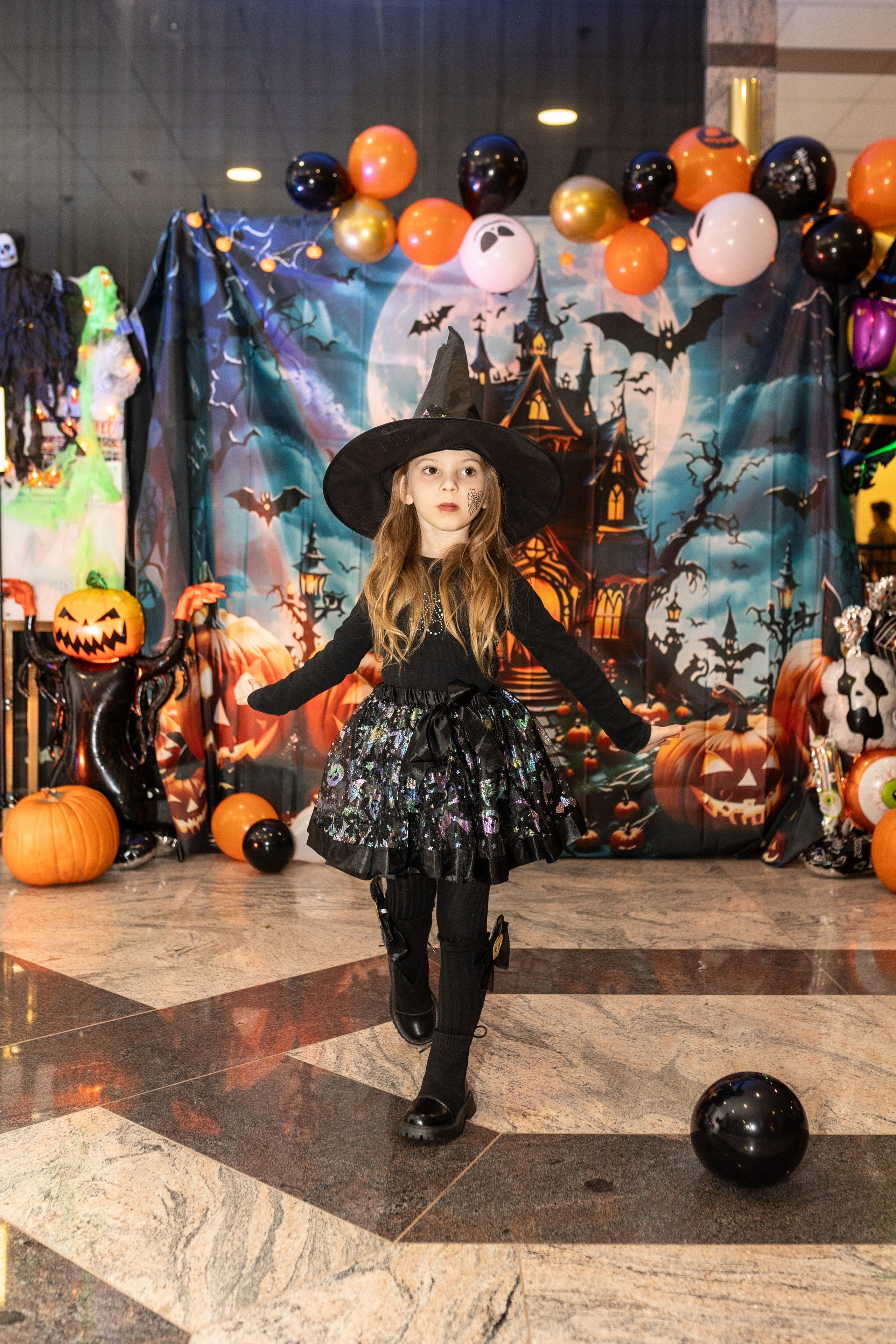 Leo dance studio Helloween 2025. Семейный и детский фотограф в Варшаве Мила Бобровская