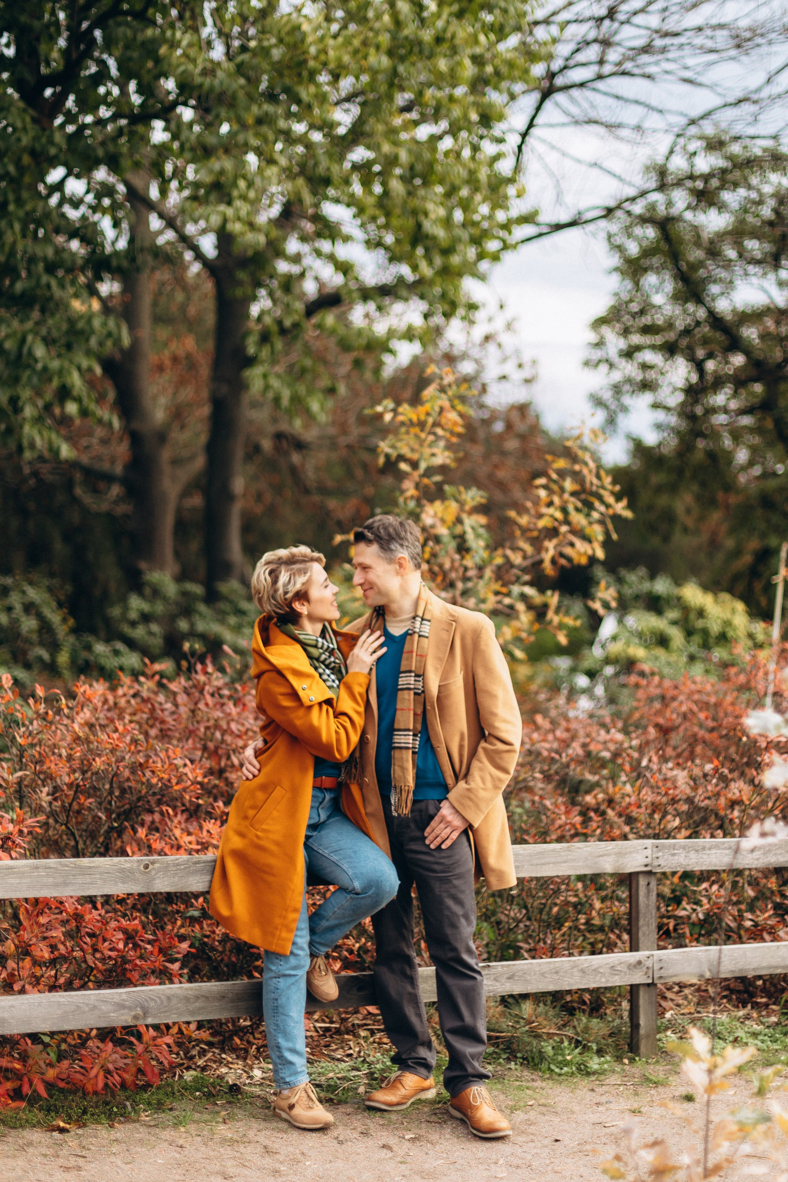 Autumn love. Wedding and Family Photograph