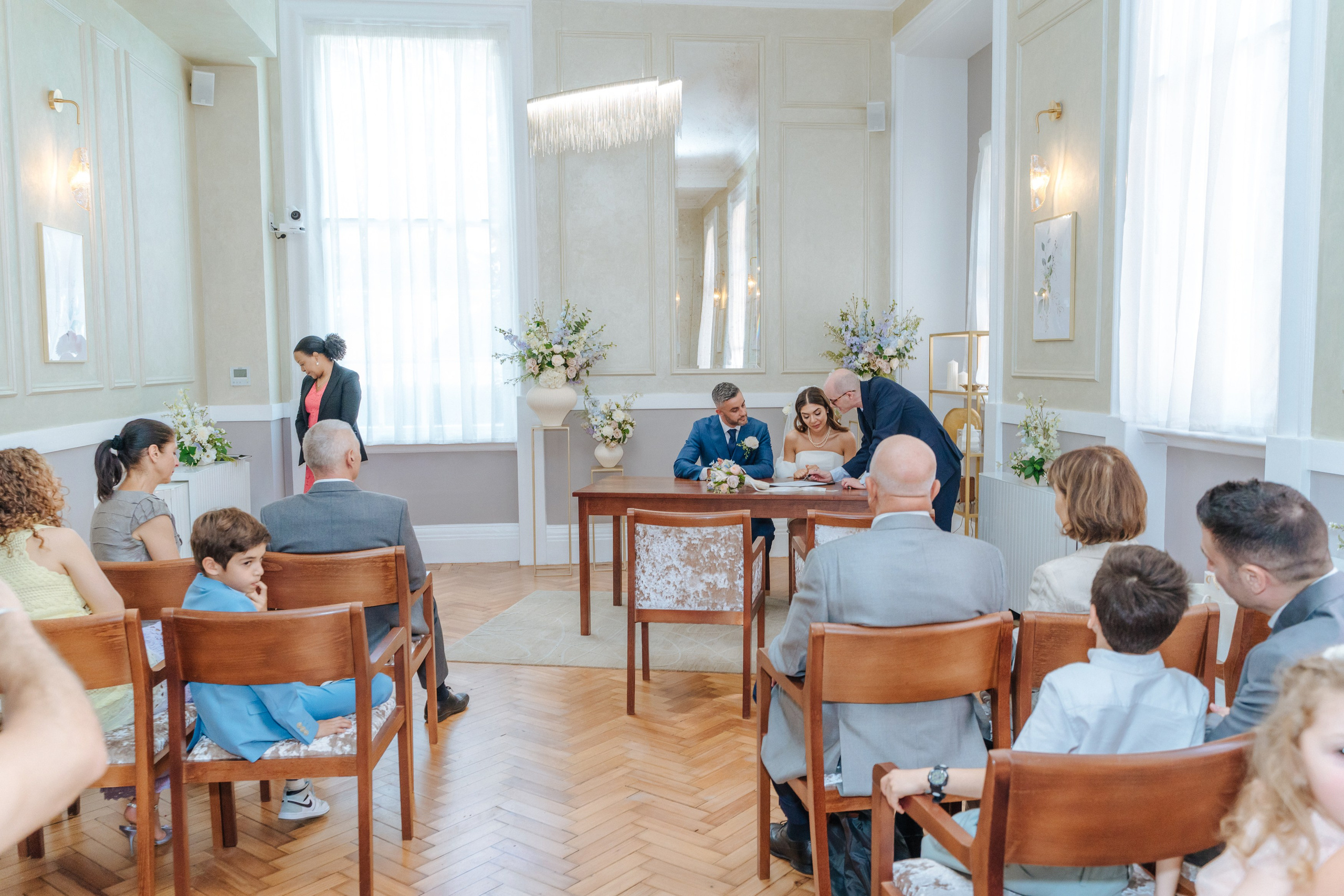 Civil ceremony at Chelsea Old Town Hall,  Wedding in Chelsea, Wedding in London,  wedding photographer in Chelsea, wedding photographer in London