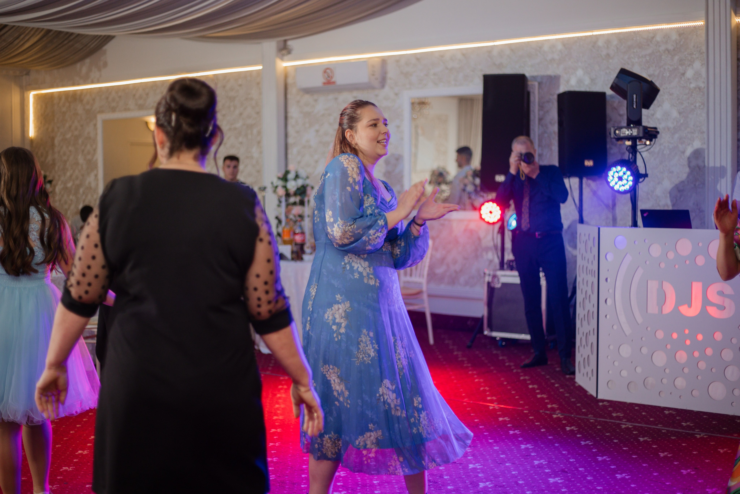 Alexandru-Ioan. Fotograf si videograf — evenimente si studio