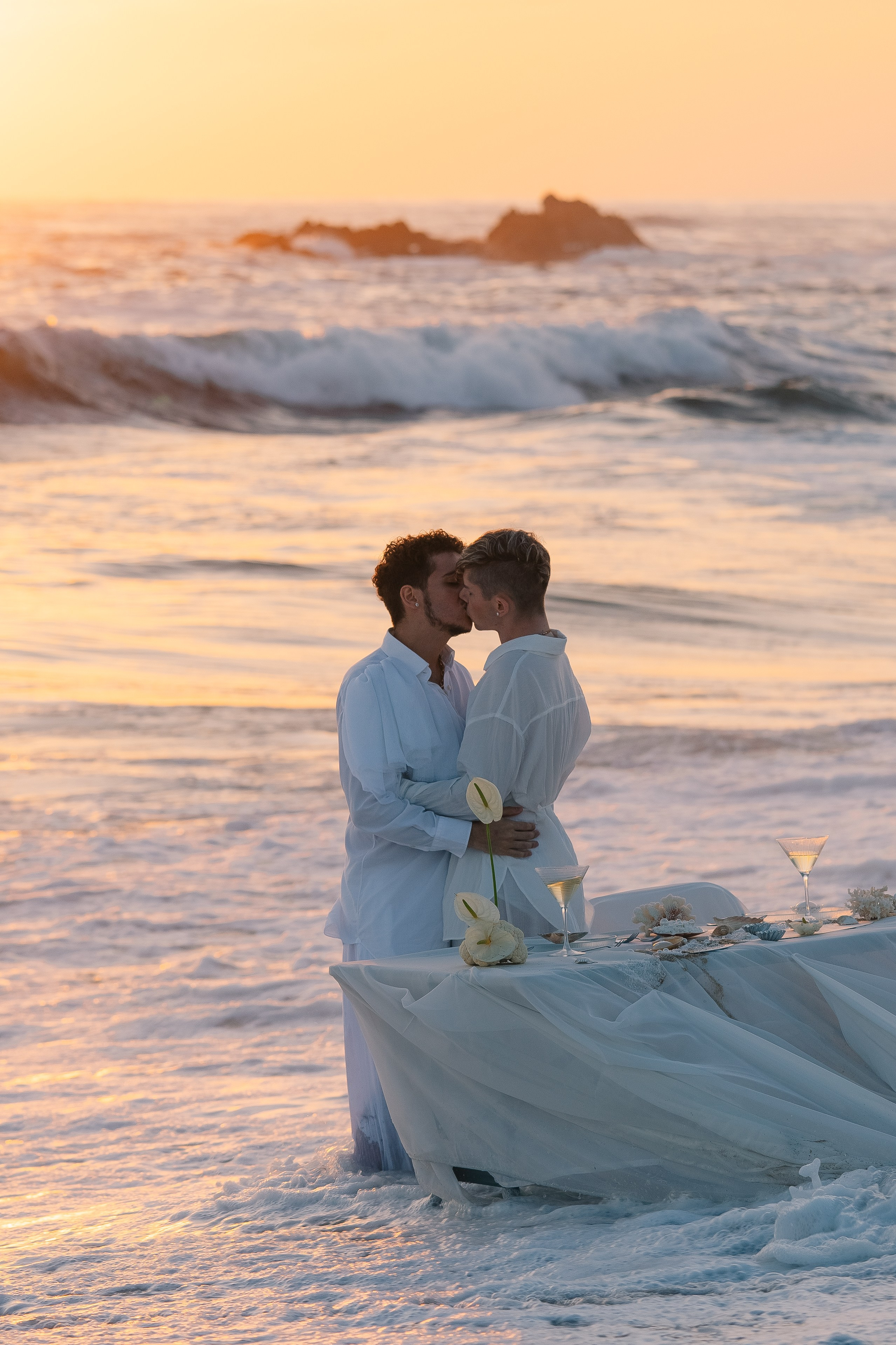 White Ocean Wedding. Maria Sher. Professional photographer from Porto, Portugal