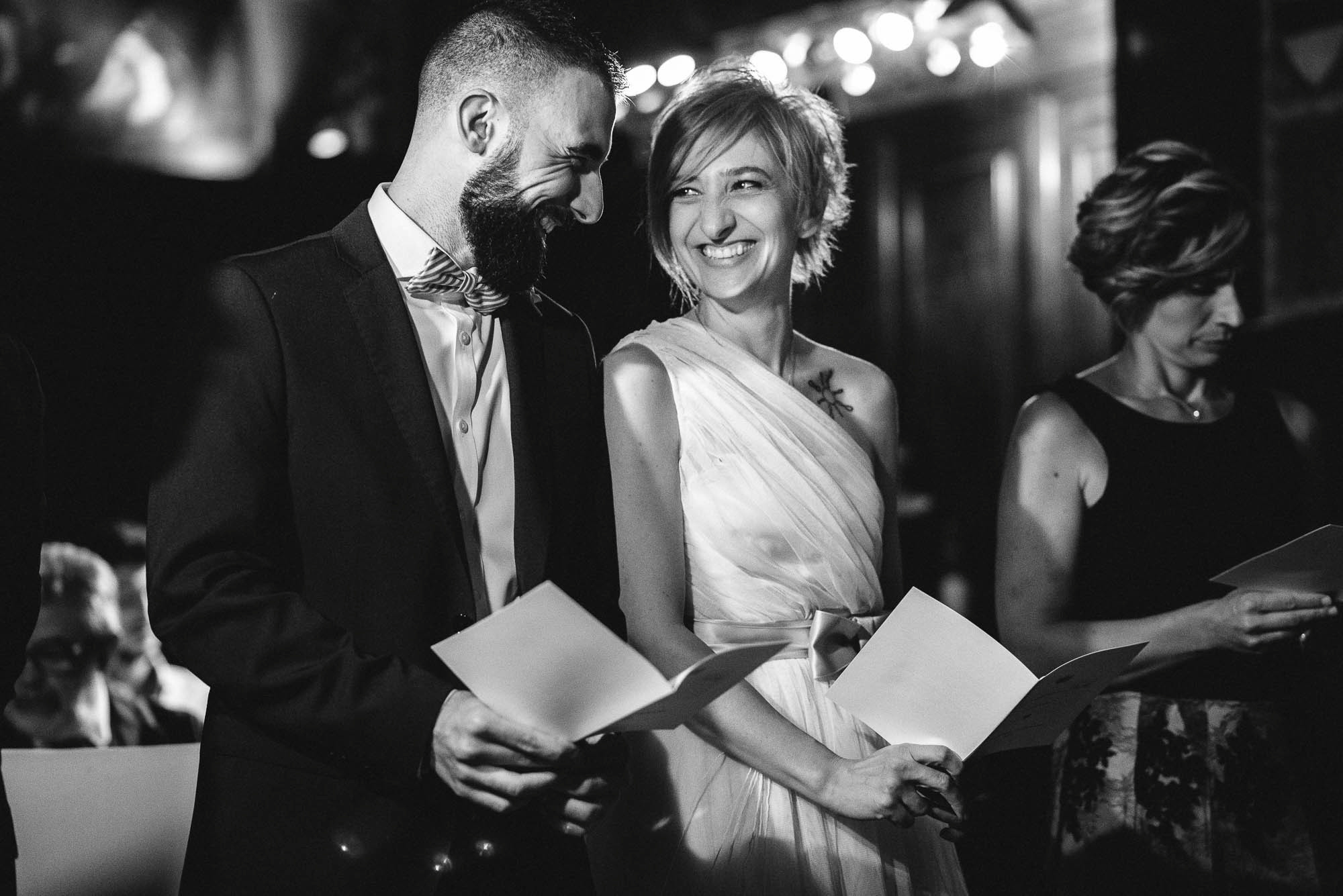 Жених и невеста произносят клятву, свадьба в Вероне, Италия