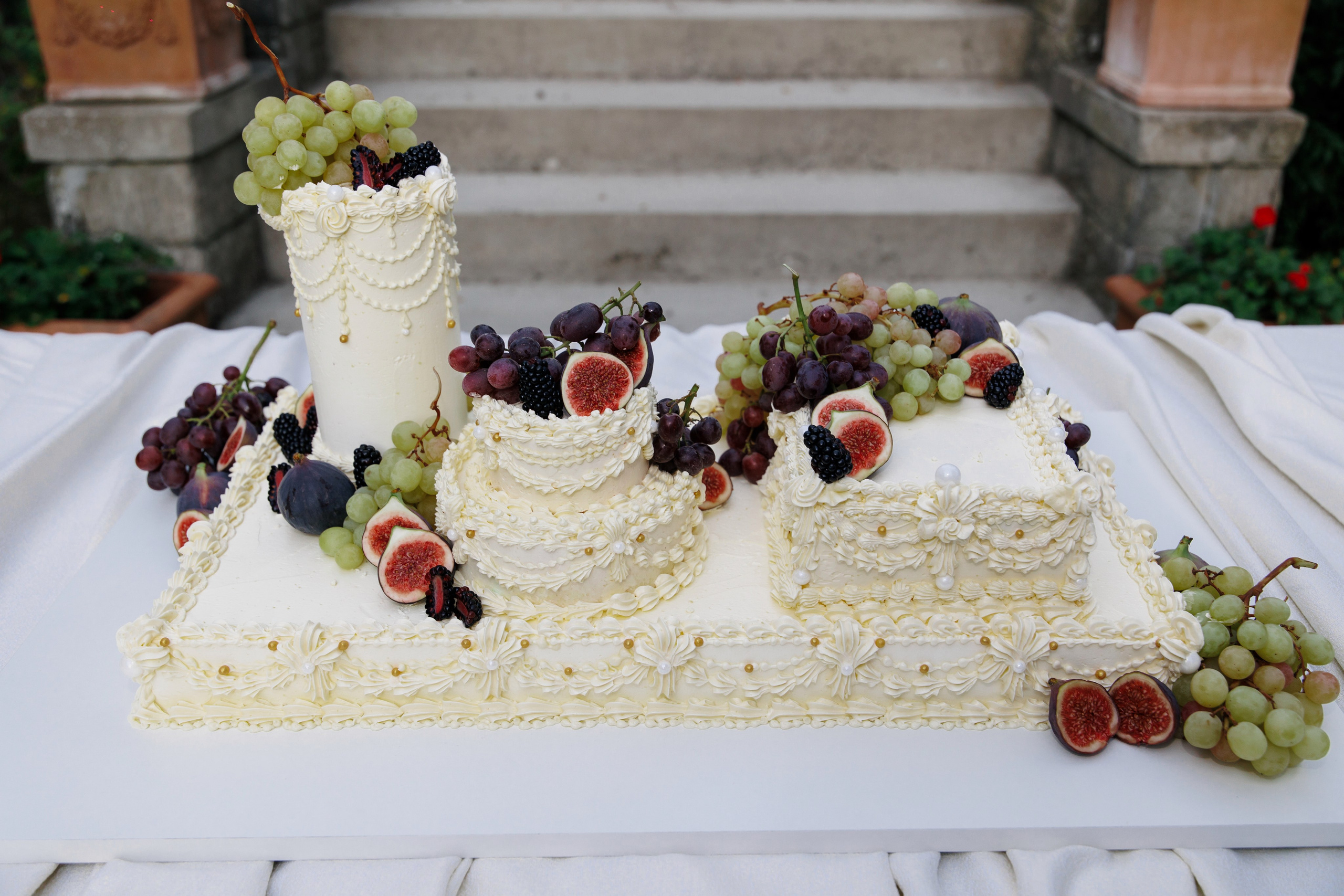 Lee & Leo. Fulop Robert — Editorial Wedding Photographer in Europe