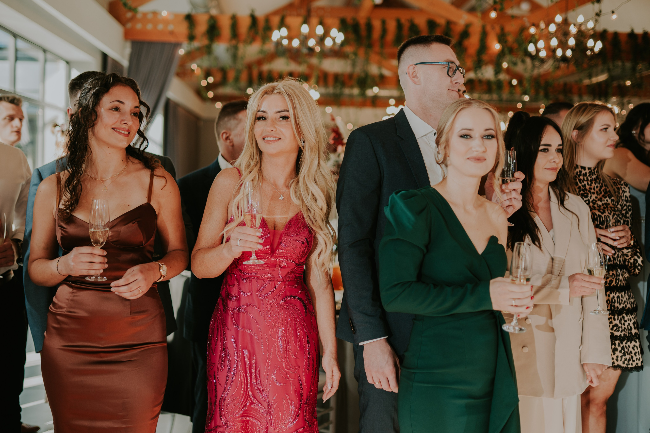 Sala Koralowa w Jaworzu: Opowieść o ślubie Nikoli i Kacpra. Karkowskafoto - fotografia miłości