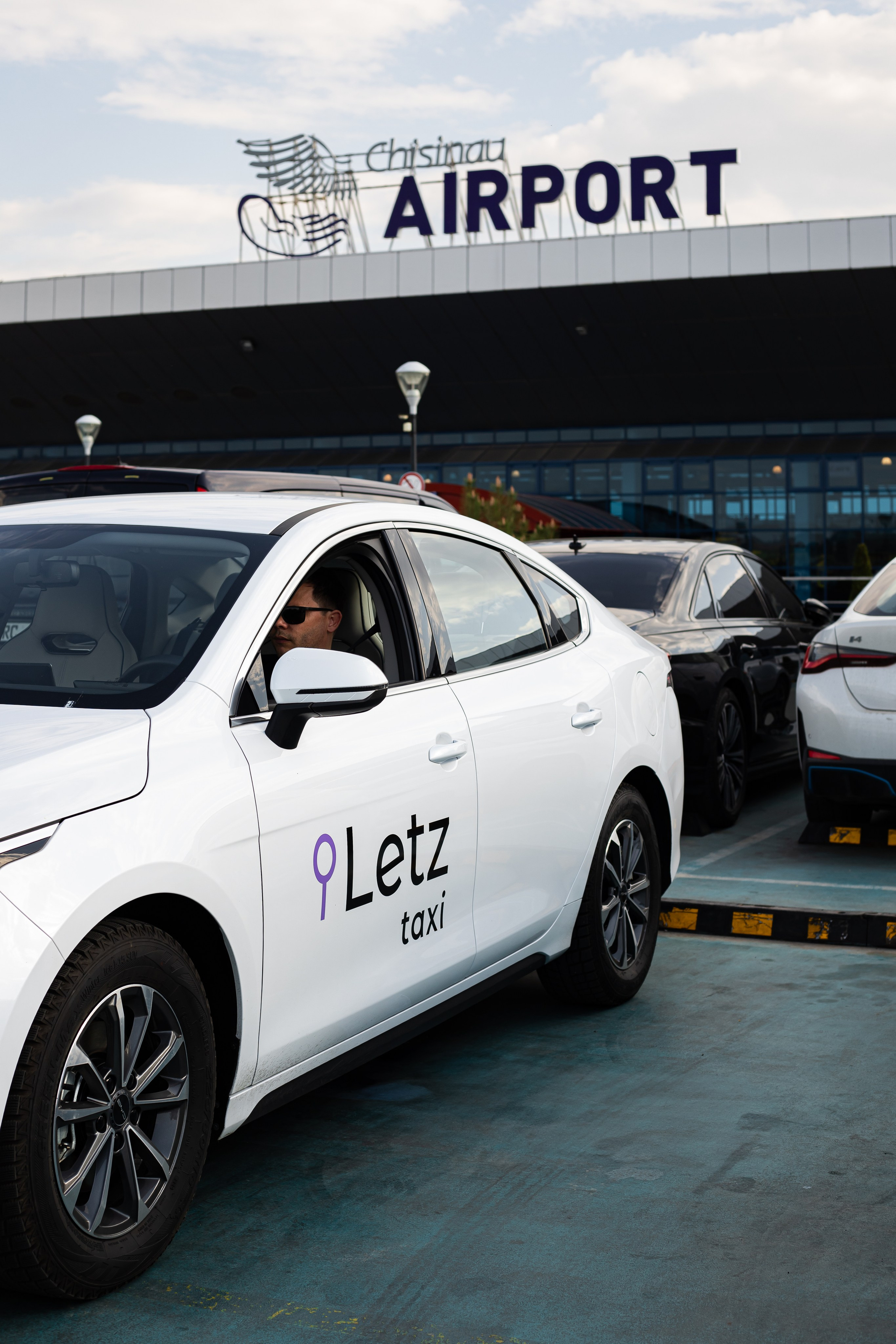 Taxi „Letz”. Fotograf și Videograf | Chișinău, Moldova