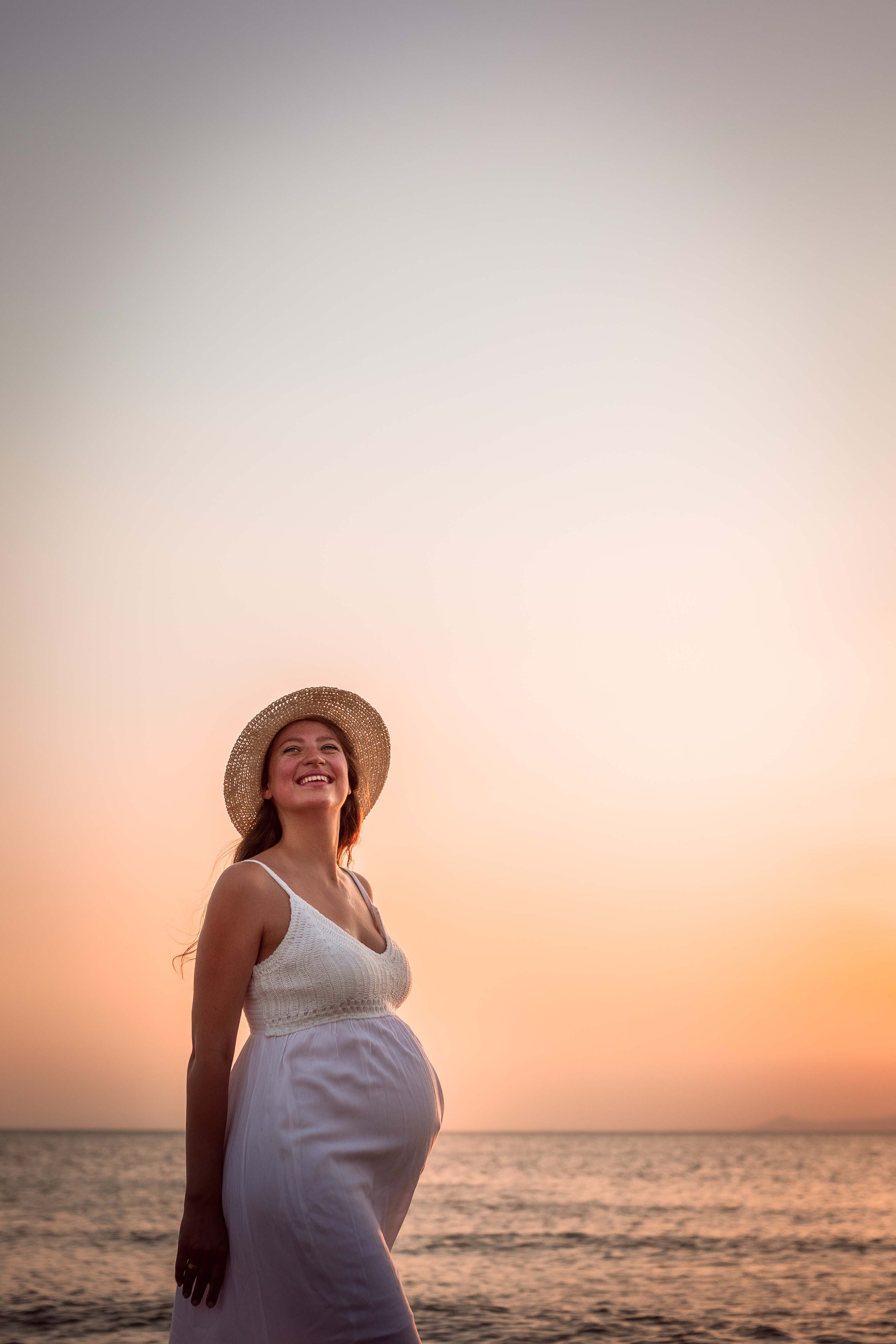 Maternity. Family Photographer in Greece