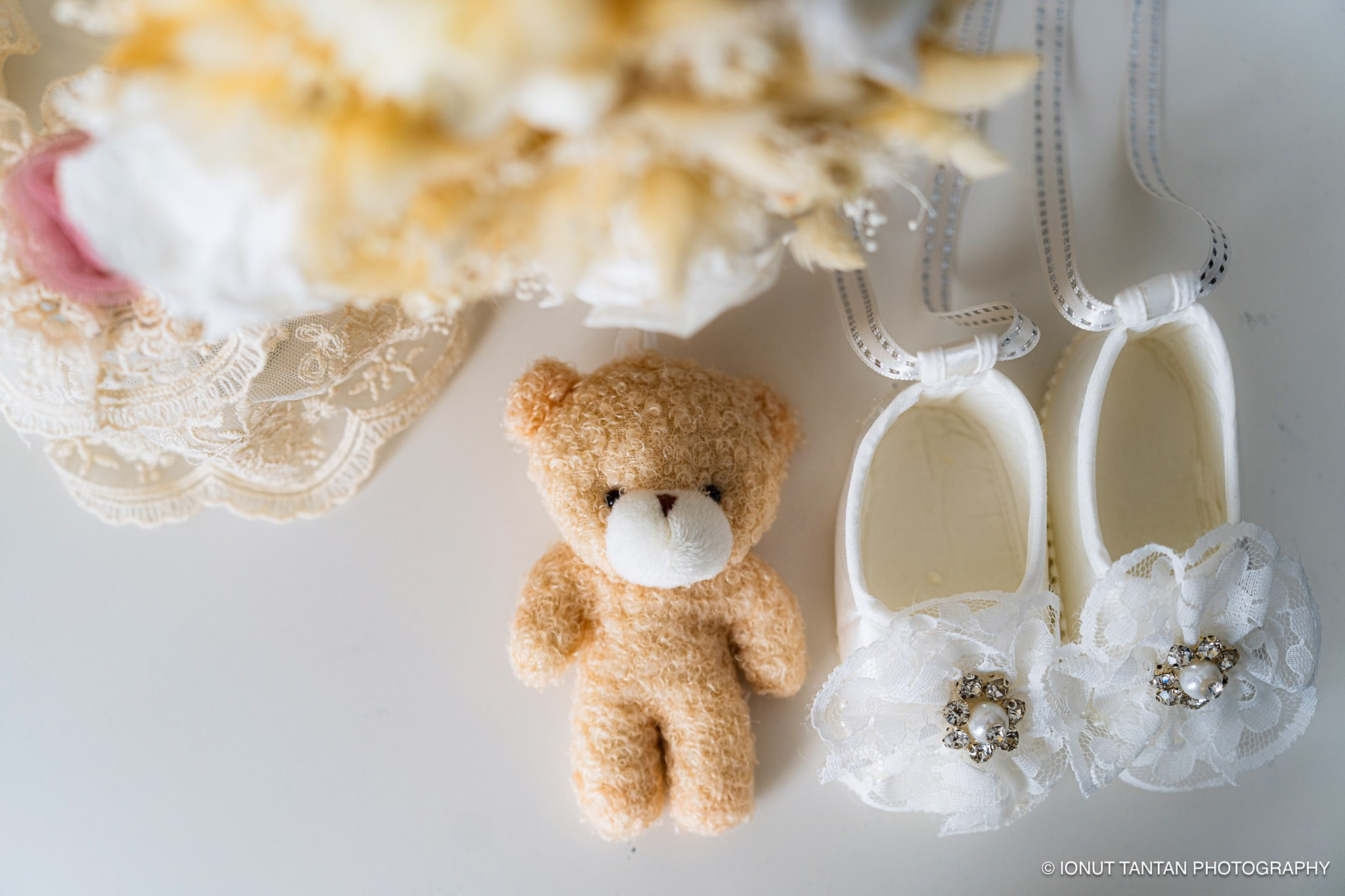 Fotografii Unice pentru Botezuri - Ionut Tantan Foto & Film. TANTAN IONUT FOTO & FILM