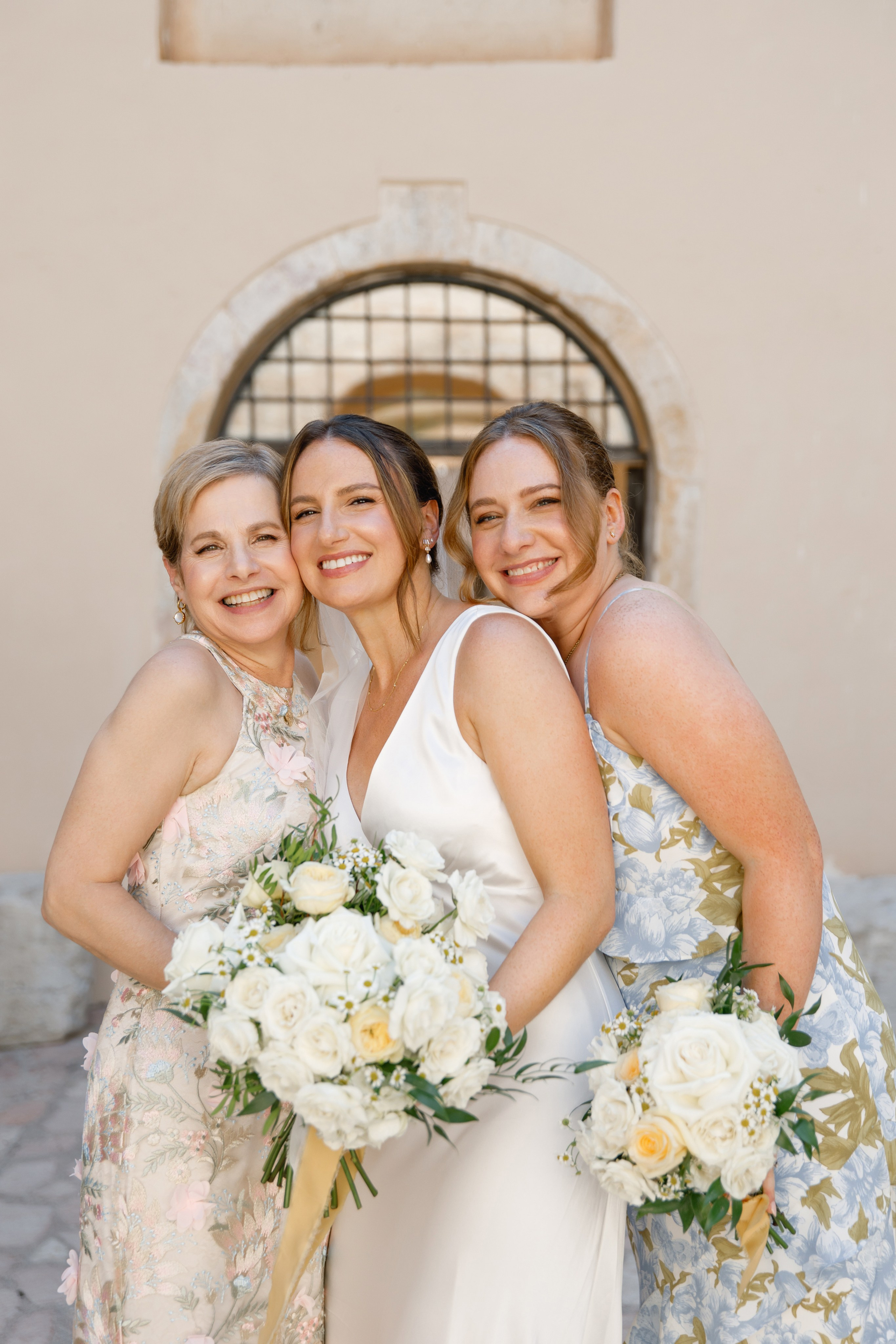 Wedding photographer Italy Rome, Tuscany, Lake Como, Sicily, Puglia. Wedding Photographer Rome Tuscany Como Sicily Puglia Amalfy Italy- Oksana Savenchuk