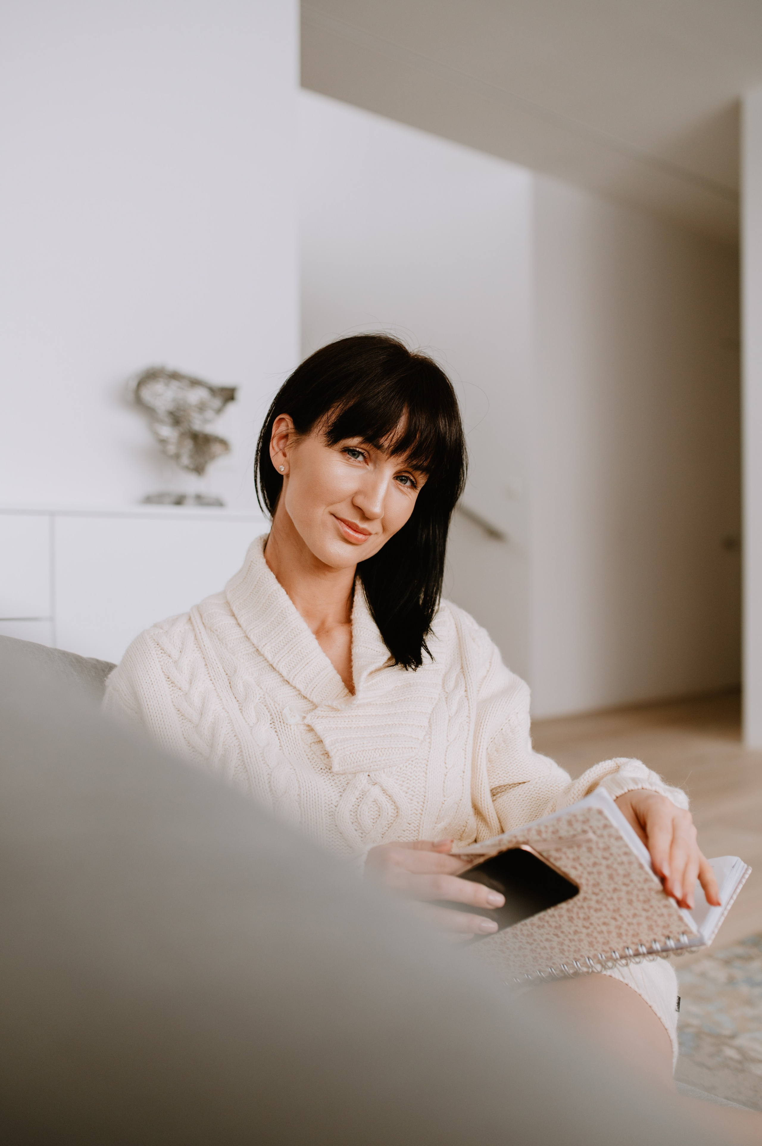 Yulia Dottera Aromatouch. ANNA-MARIA PHOTO CONTENT CREATOR — фотограф, эстет, художник и визуальный эксперт в Instagram, работающий в Праге