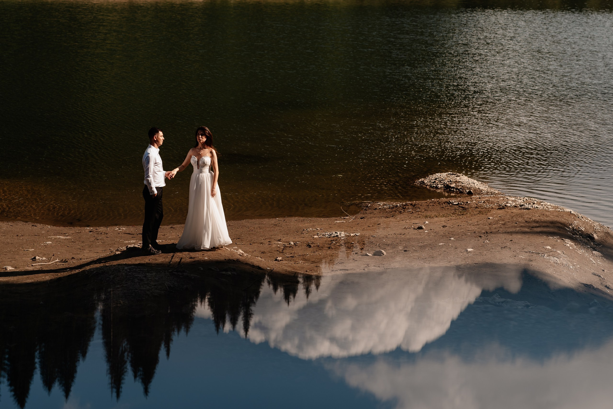 Trash the Dress la Lacul Bolboci  | Mihai Popa Fotograf. Fotograf Nuntă & Botez București - Mihai Popa | Dincolo de oameni, imortalizez emoții!
