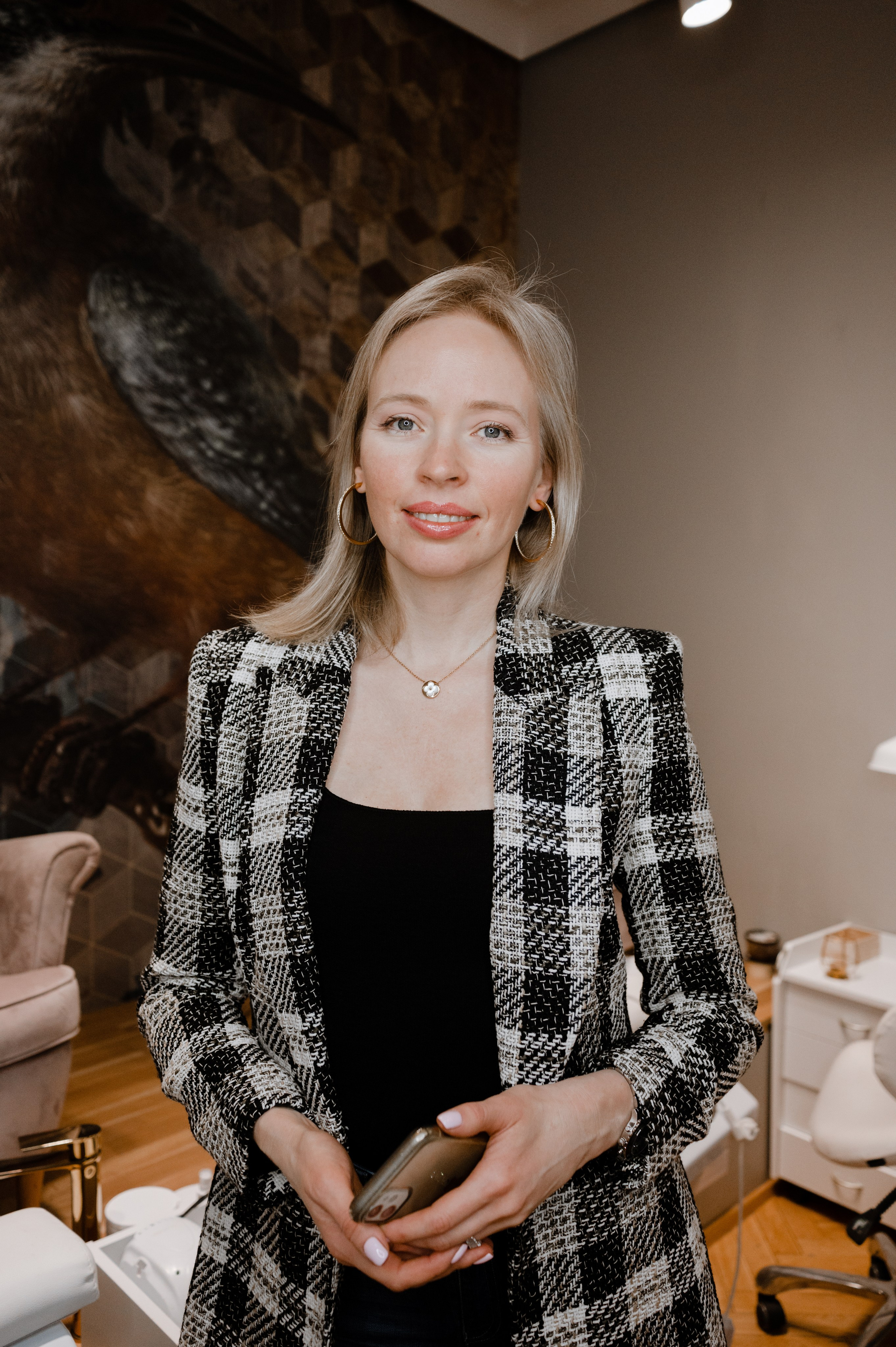 Astudio beauty studio in Prague. ANNA-MARIA PHOTO CONTENT CREATOR — photographer, aesthete, artist, and visual expert for Instagram in Prague