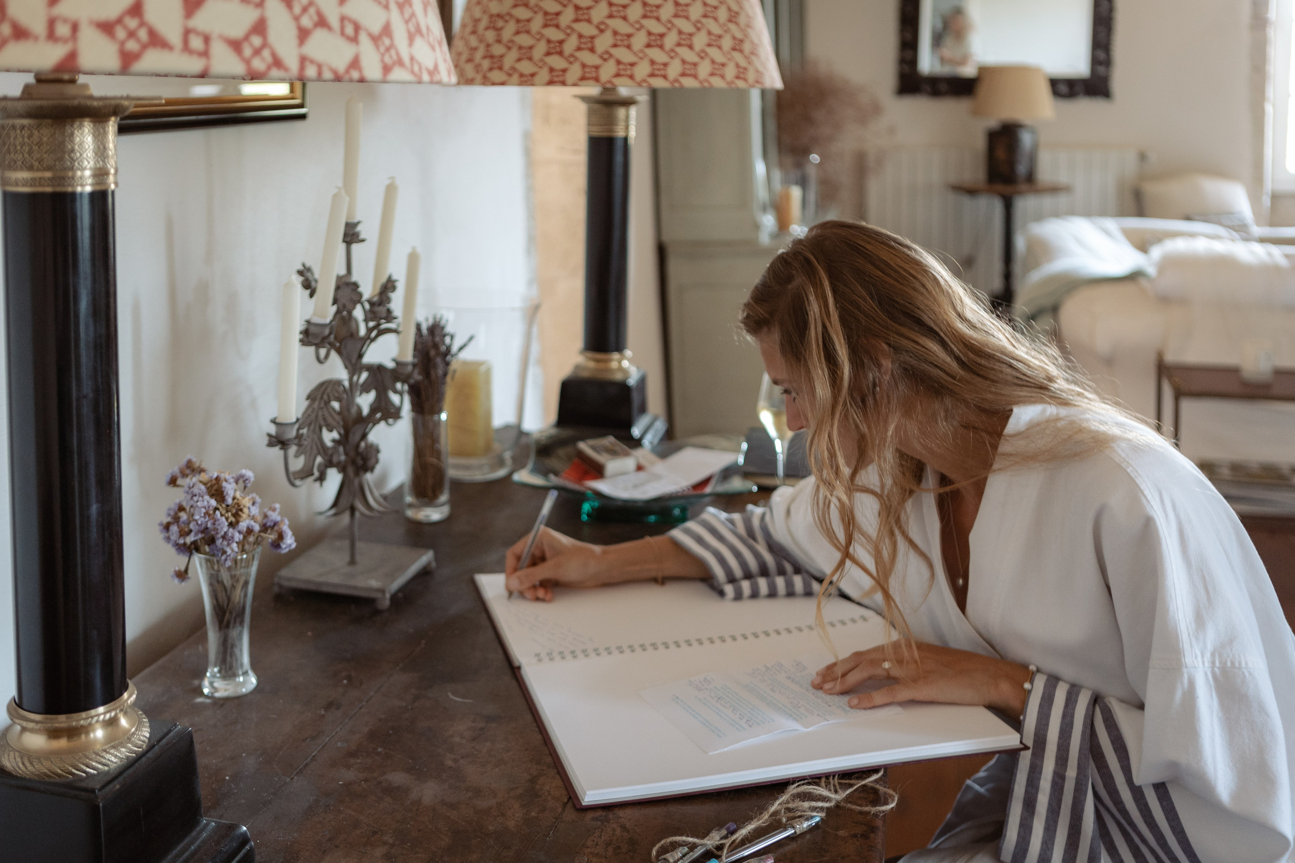 Bride’s & Groom preparations. Eugénie Smirnova — Photographe à Toulouse et dans le Sud-Ouest