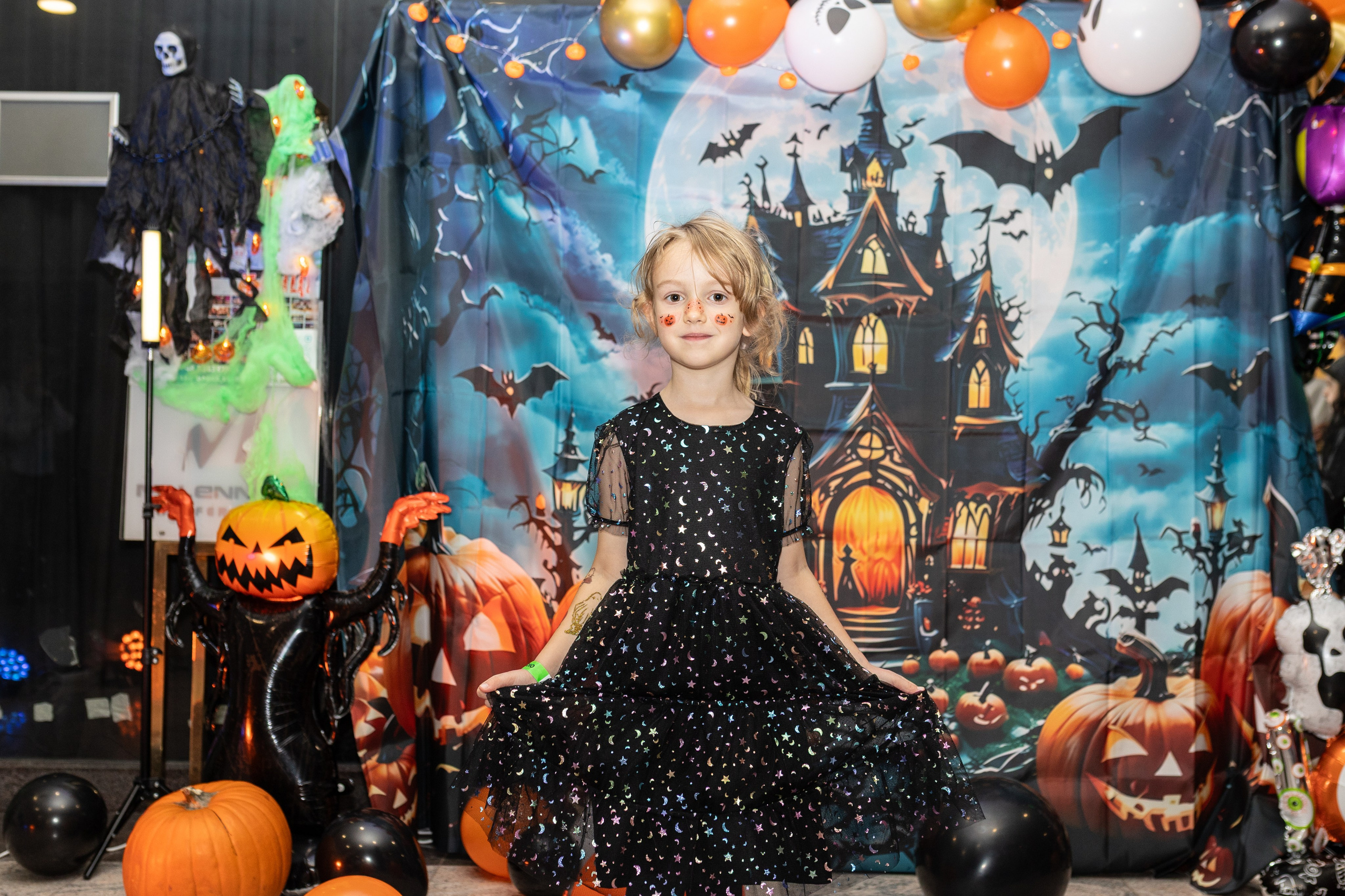 Leo dance studio Helloween 2025. Семейный и детский фотограф в Варшаве Мила Бобровская