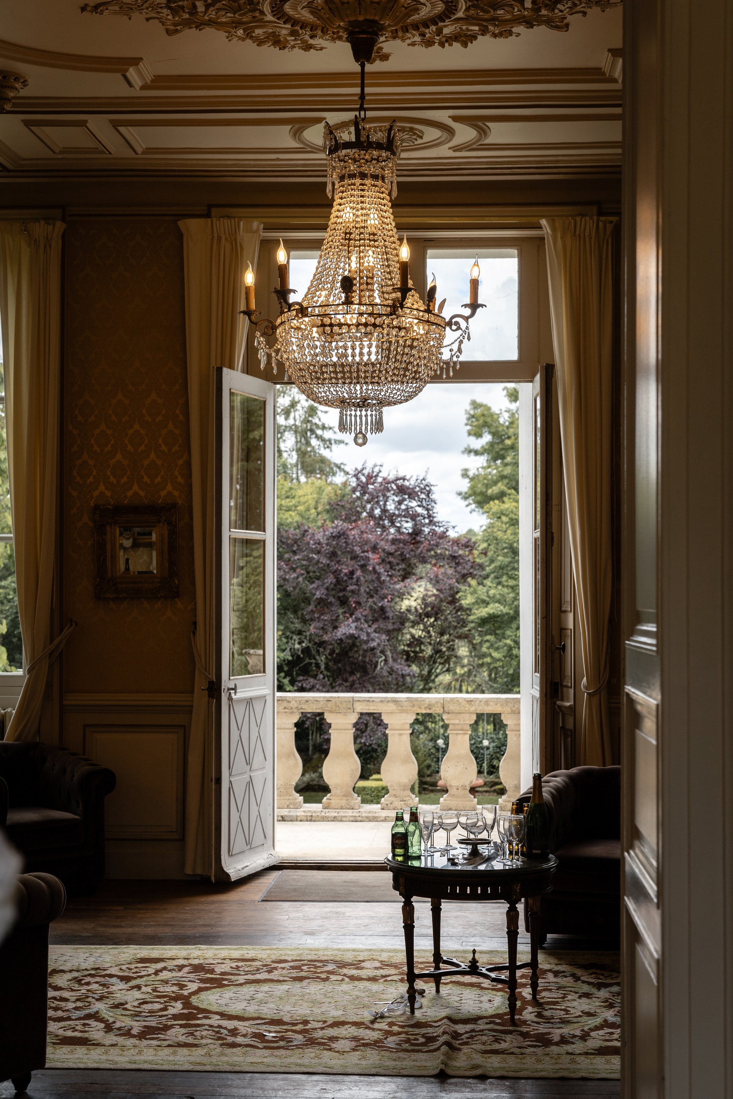 Olivia & Robbie. Wedding in South West of France at Chateau de la Borderie. Benest. Eugenie Smirnova — wedding, corporate and lifestyle photographer in Toulouse and Southwest France