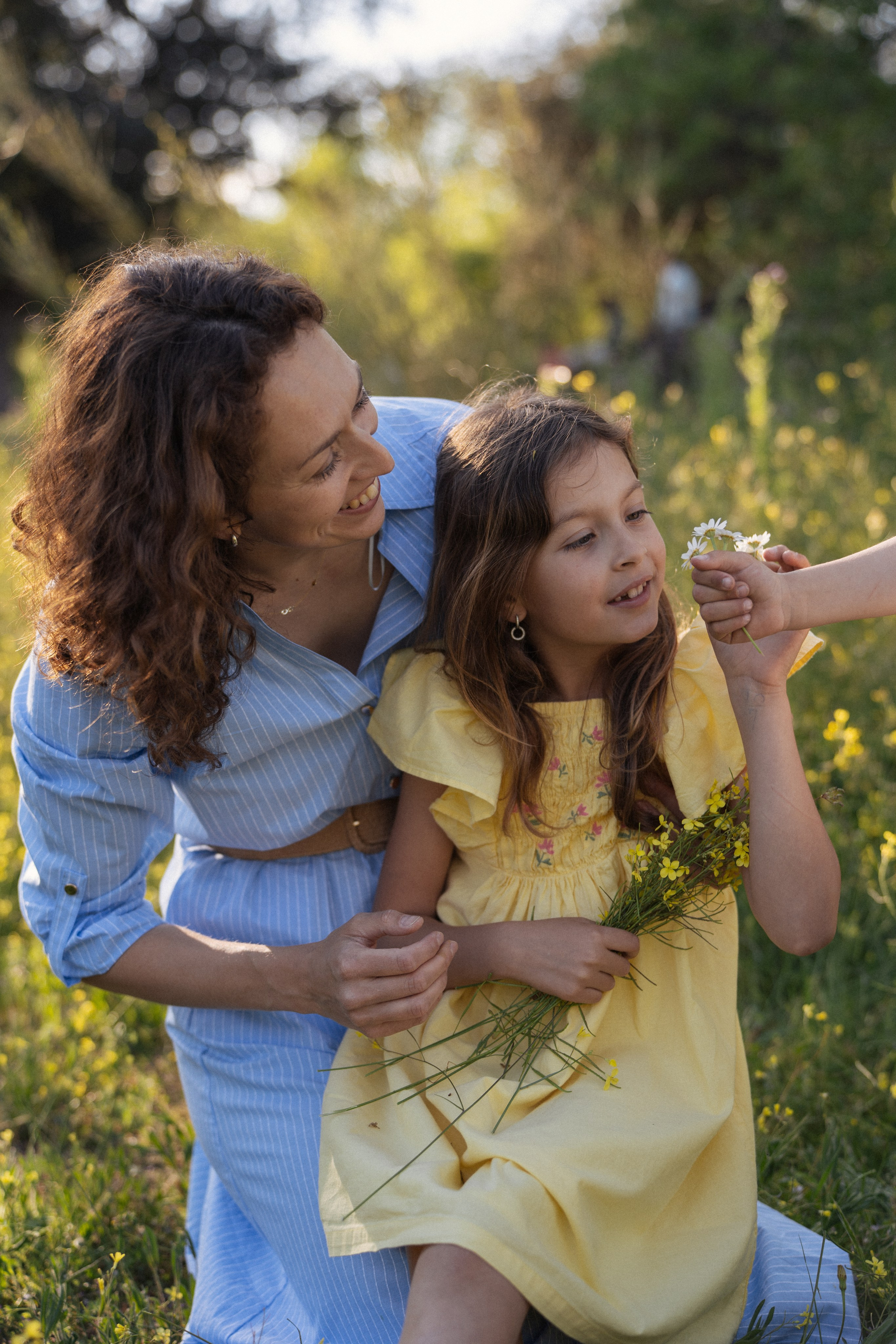Professional Family Photography in nature. Photographer in Madrid, Spain. Alyona Belyaninova