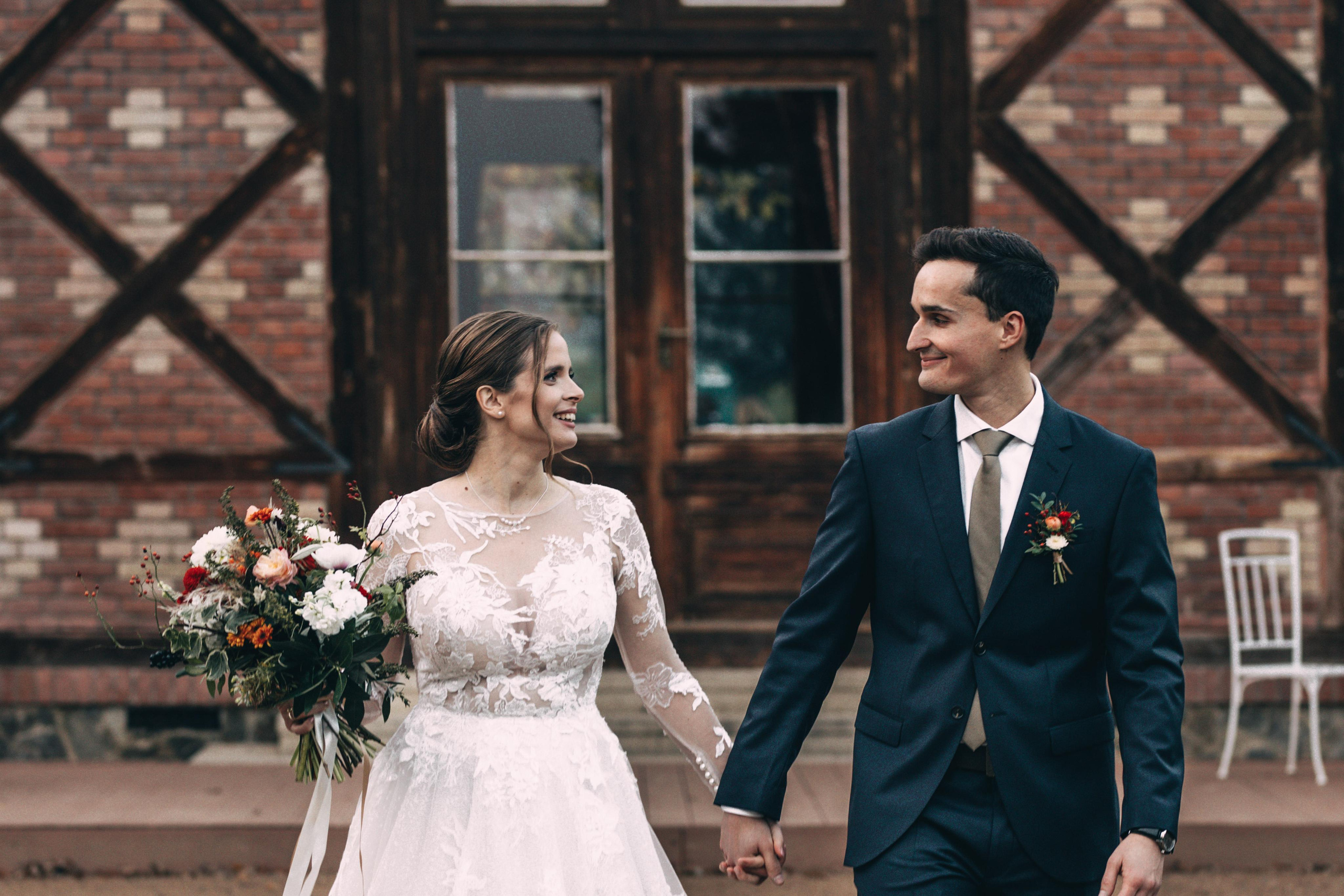 Svatební fotografka Praha. Dana Lišková — Empatická fotografka | Introspektivní umělkyně | Neurodivergentní koučka| Zakladatelka Artepy.cz