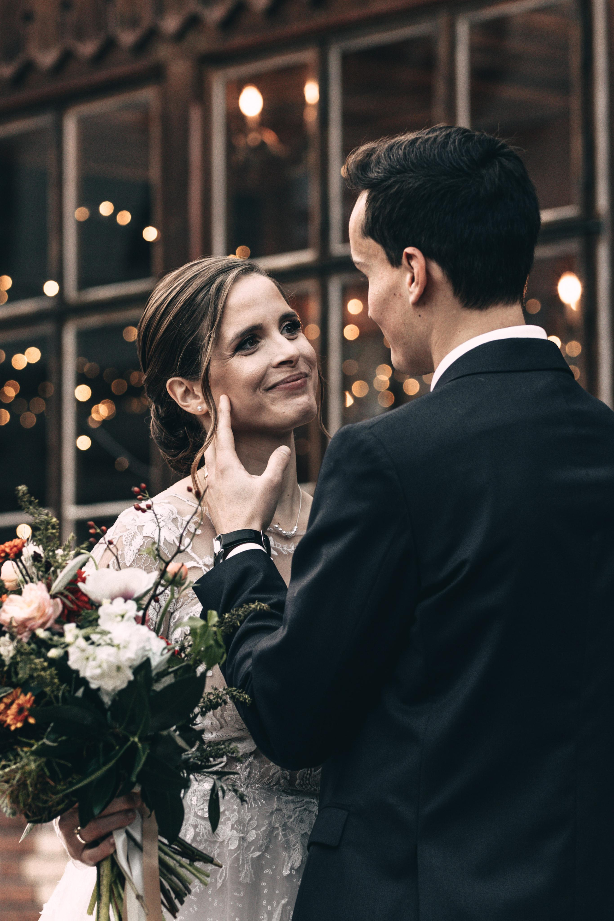 Dana Lišková - Svatební fotografka Praha - Svatební fotograf Praha - Párové fotografie - Svatební portréty 