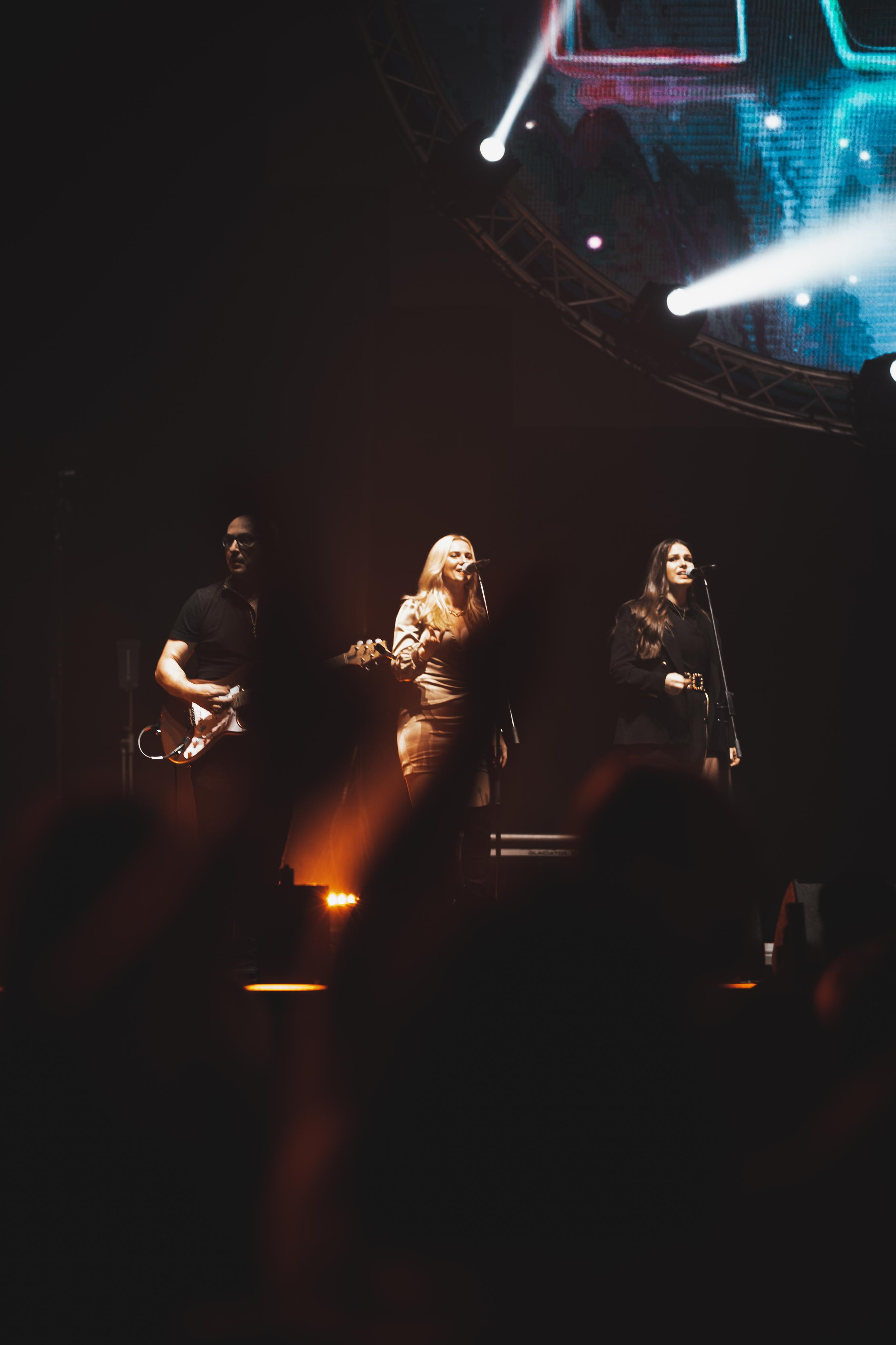 Event photography. Dana Lišková — Empathetic Photographer | Introspective Artist |Neurodivergent Coach | Founder of Artepy.cz