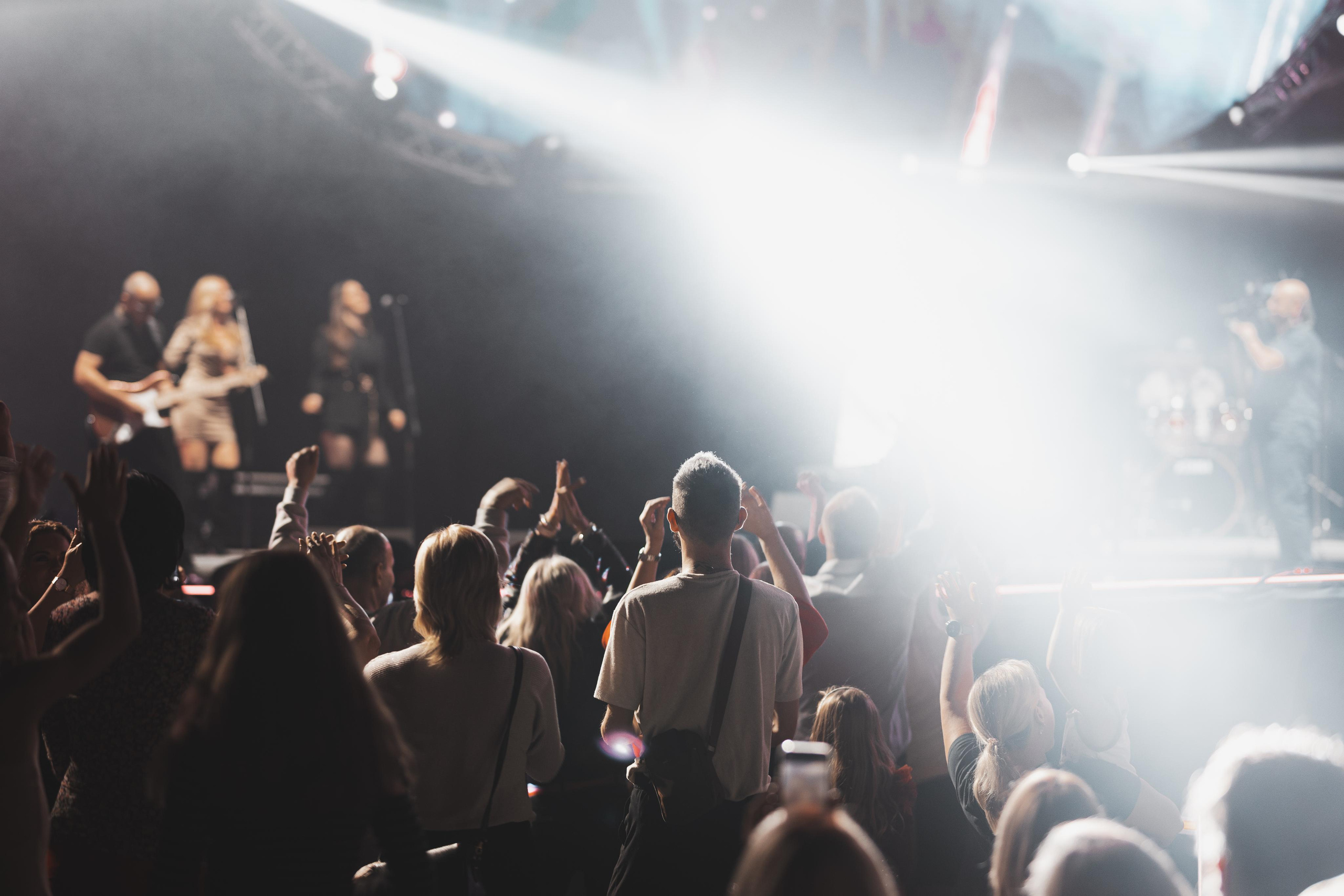 Event photography. Dana Lišková — Empathetic Photographer | Introspective Artist |Neurodivergent Coach | Founder of Artepy.cz