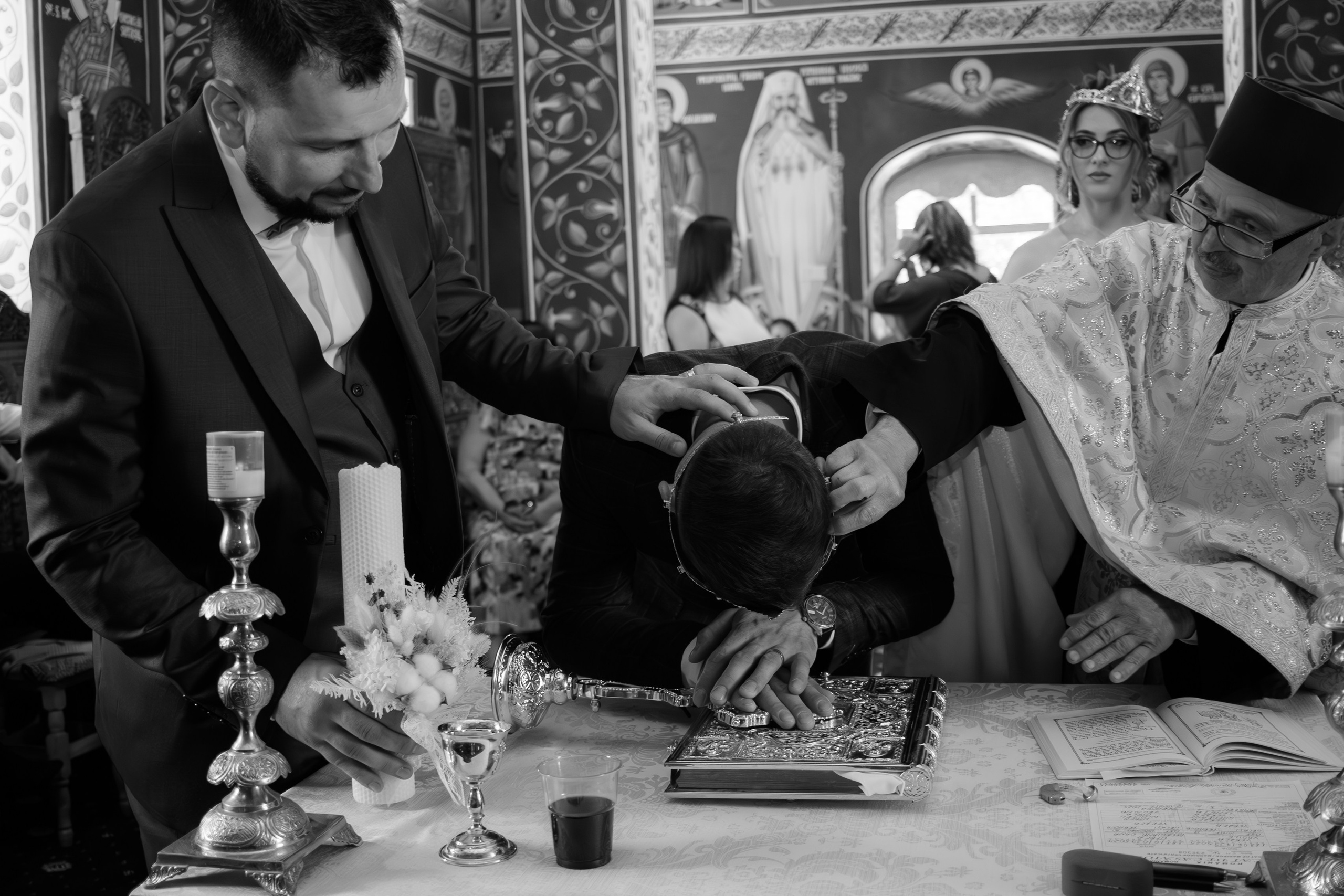 Oana & Vasile. Fotograf si videograf — evenimente si studio