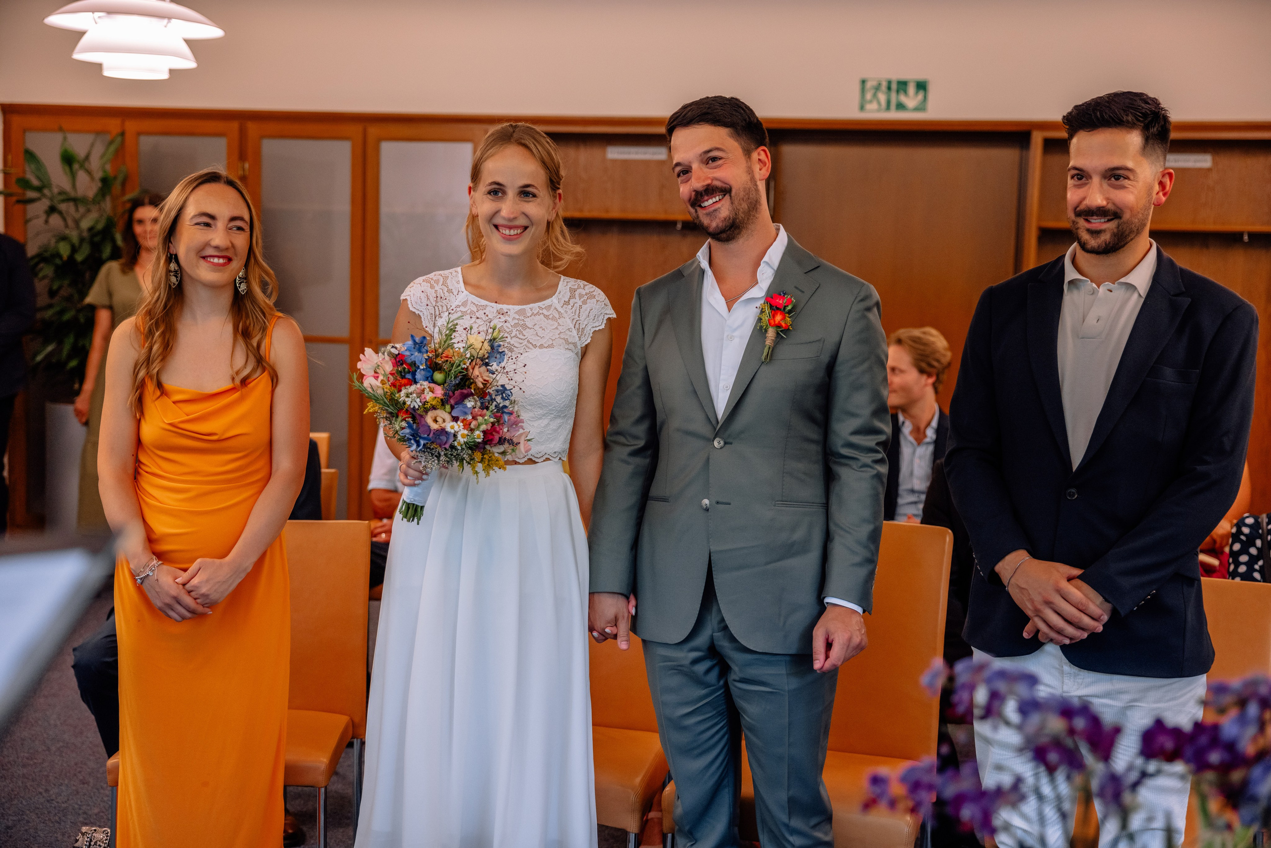 Sommerliche Hochzeitsfotos im Standesamt Mandlstraße & Schwabing. Hochzeitsfotograf München Taufe Familienfotograf Tanja Mauke