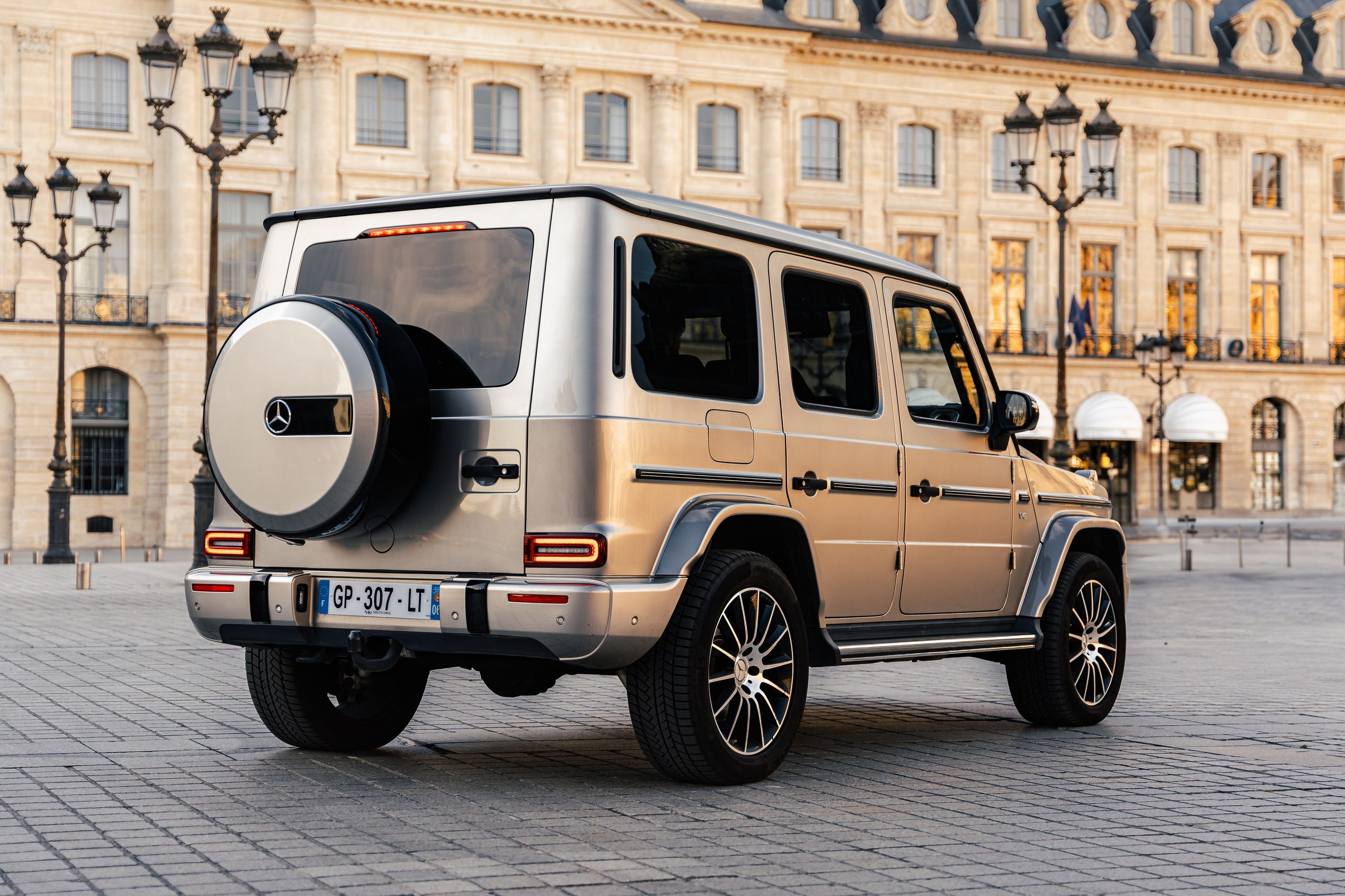 Mercedes Benz G500. Photographe de voitures à Paris — Vitalii Motruk