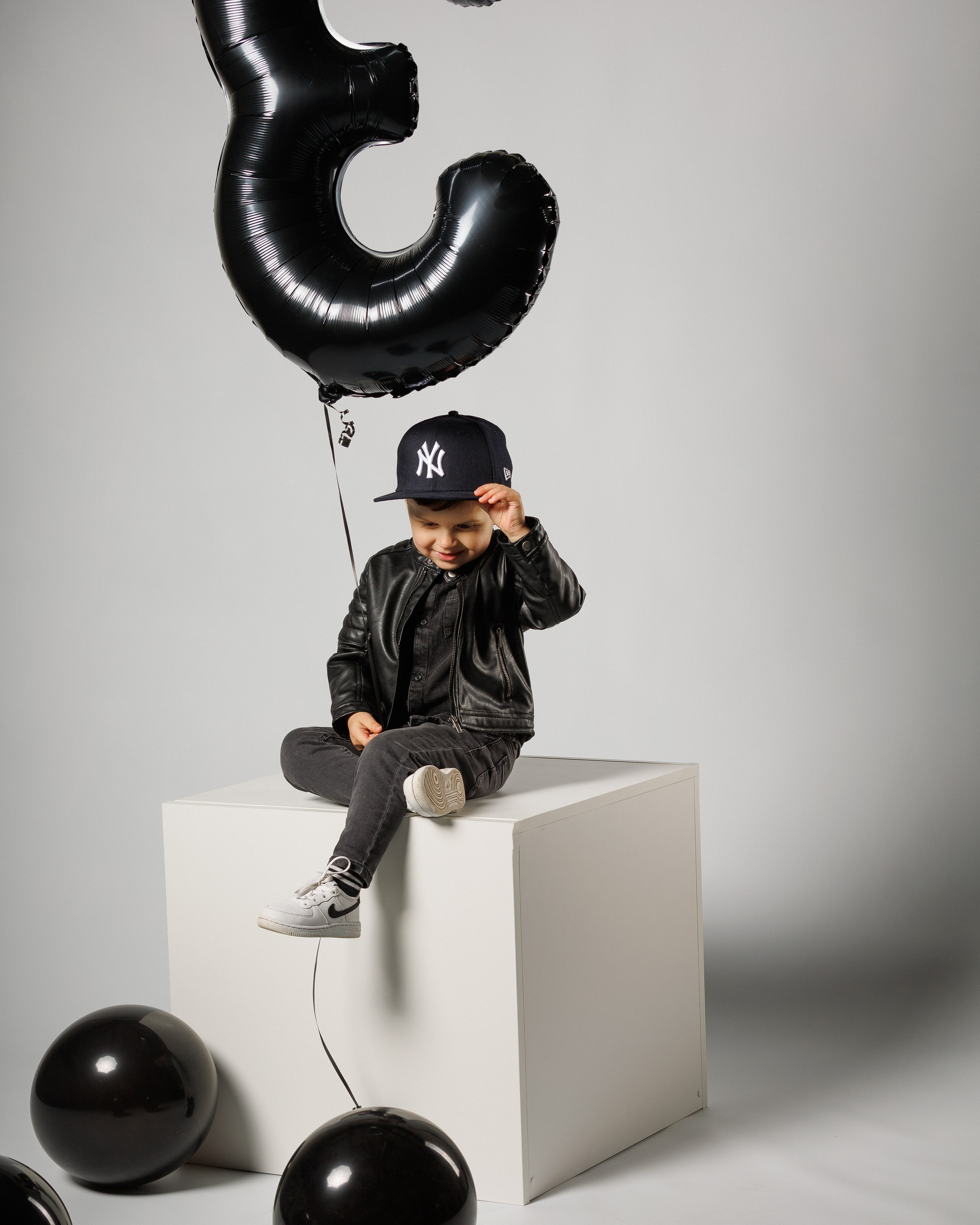 ValStudio. Https://valphoto.wfolio.pro/