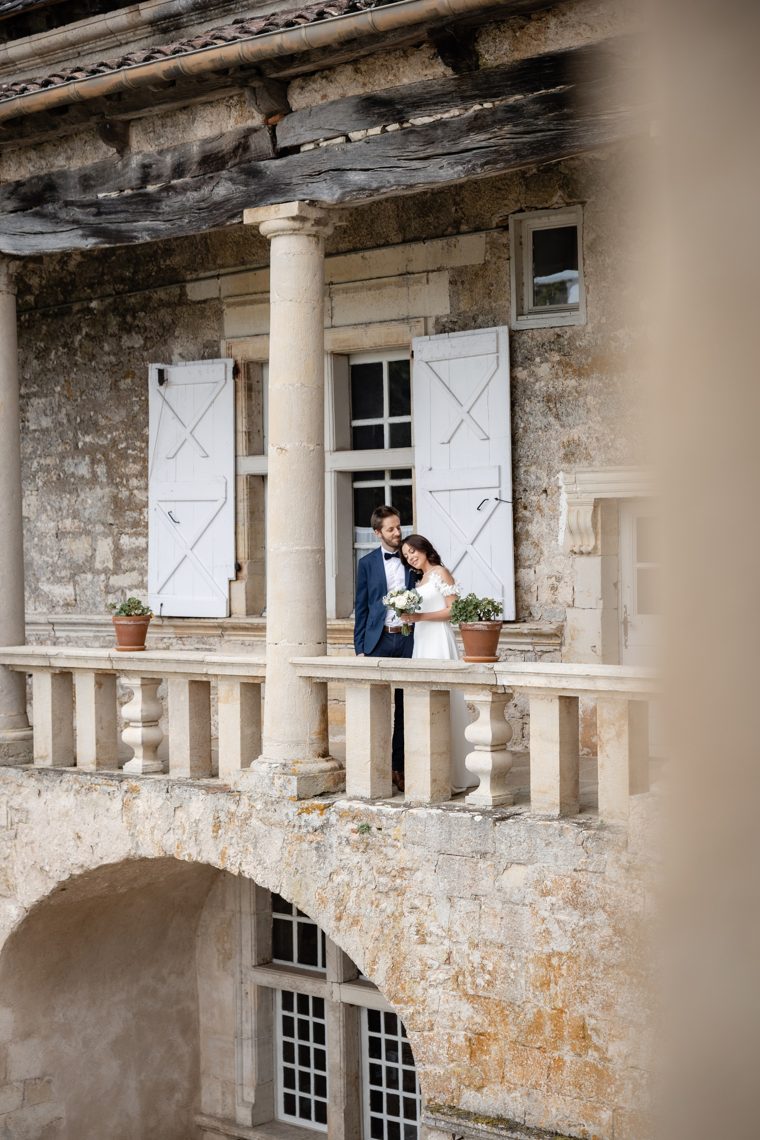 Mariage au château français. Elopement au Château de Cénevières. Eugénie Smirnova — Photographe à Toulouse et dans le Sud-Ouest