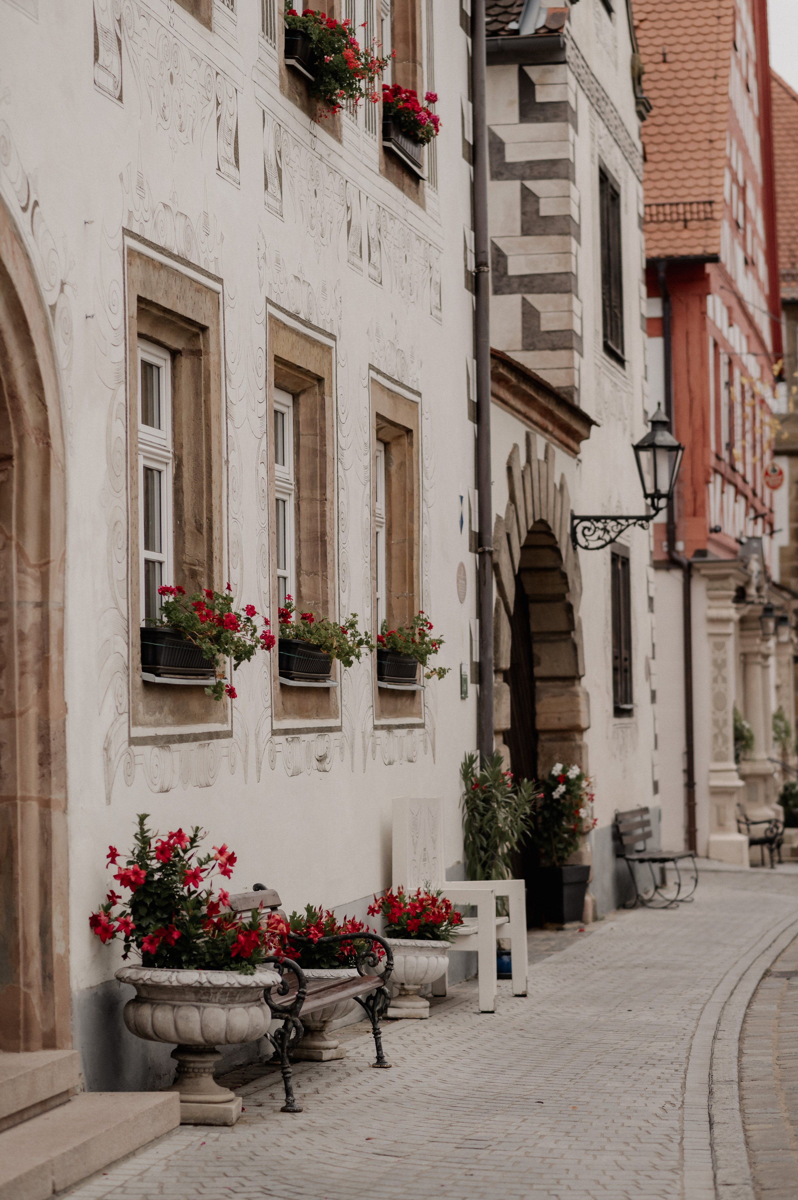 PRE-WEDDING IN WOLFRAMS-ESCHENBACH. Photographer in Nuremberg Irina Mehnert from Ansbach