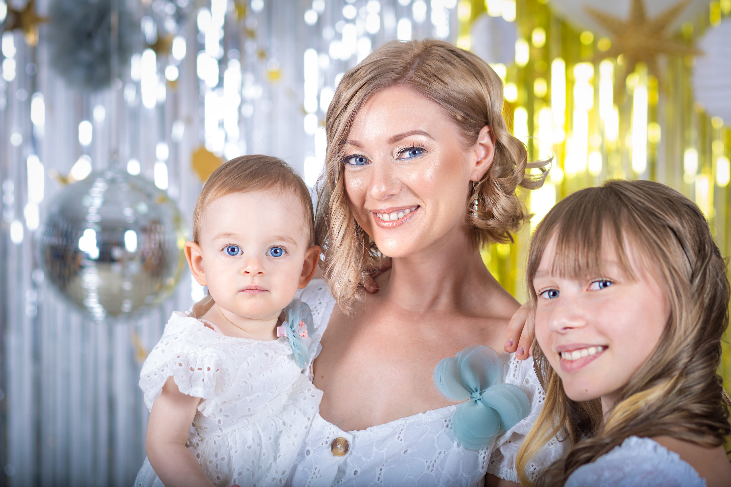 Мнения за фотограф Светлана Кънева. Фотограф Бургас. Фотосесии в студио и на открито, портрети, заснемане