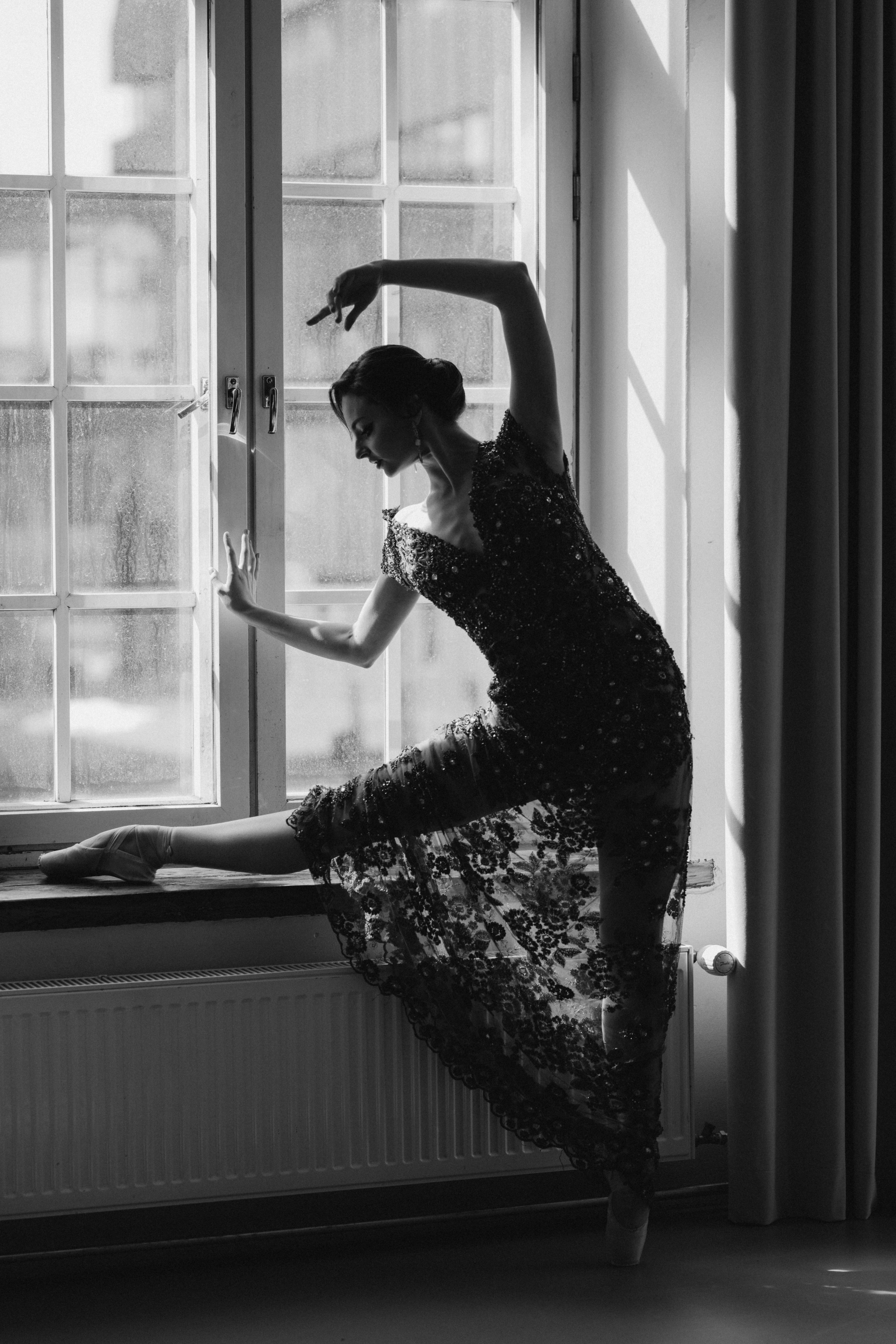 Riikka Couture, Riikka Ikäheimo, Violetta Keller, Portrait, Dancer. Wedding and portrait photographer in Helsinki Vickan O