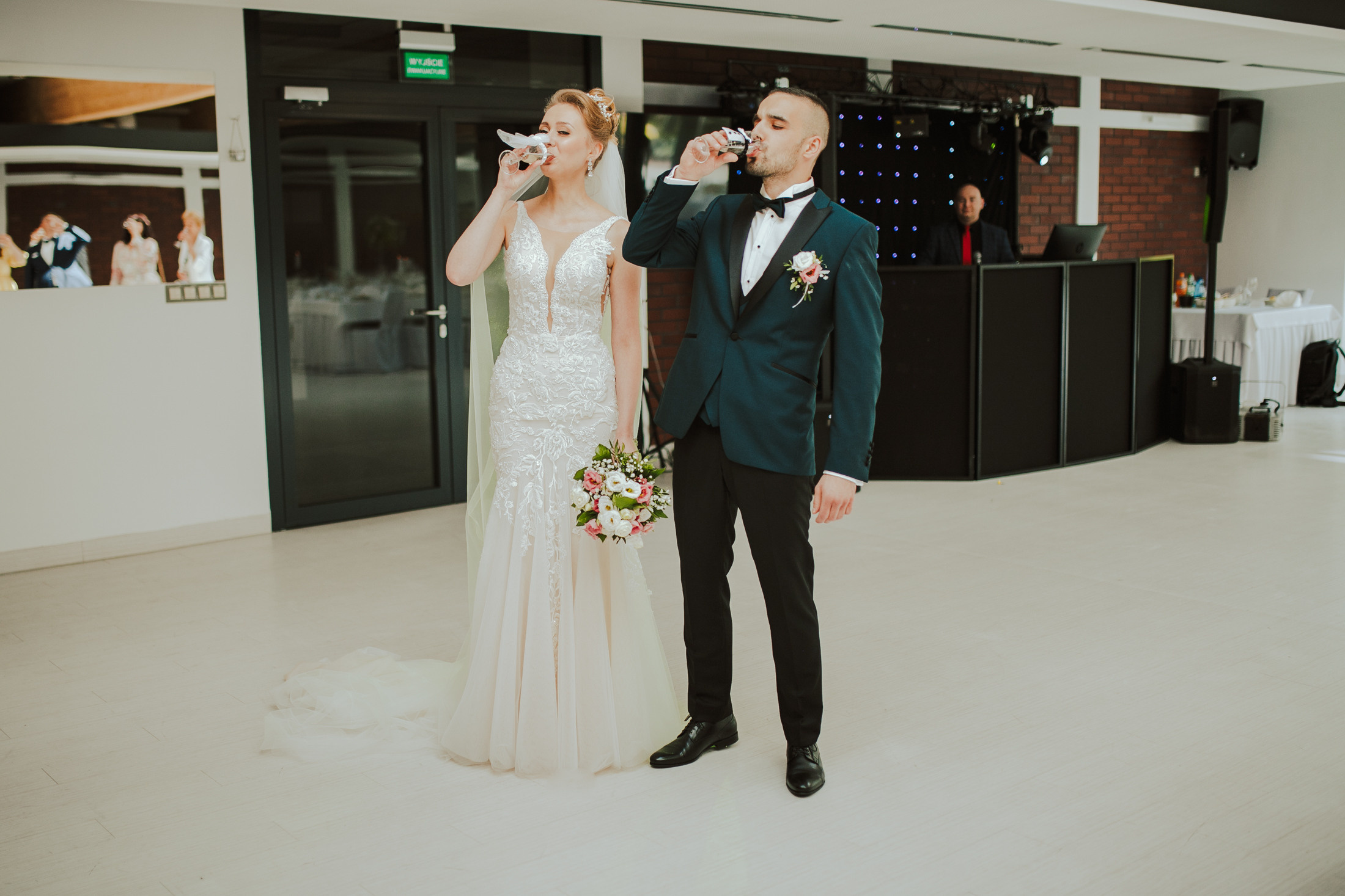 Aleksandra & Dawid i ICH dzień. Karkowskafoto - fotografia miłości